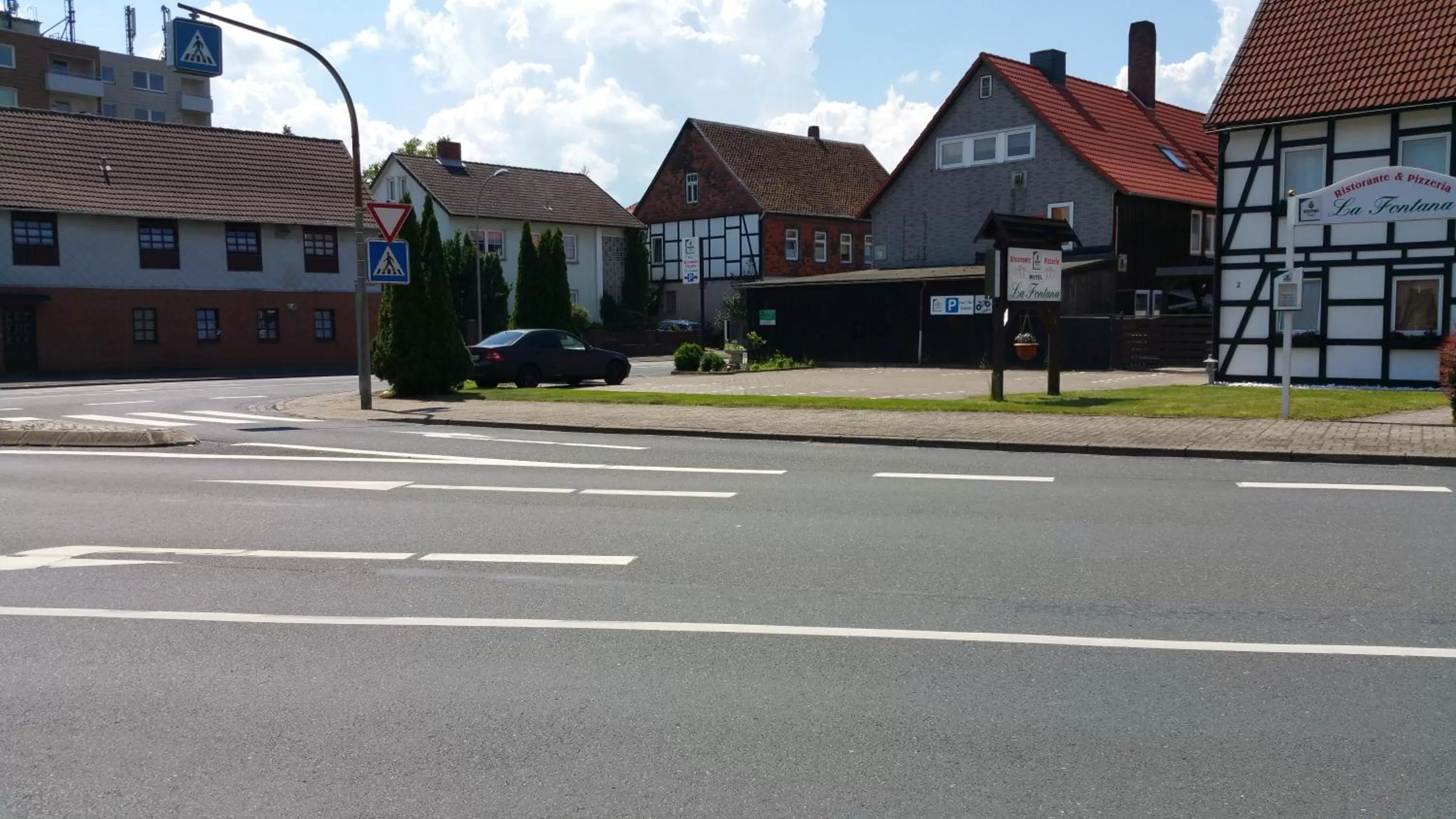 Street view in La Fontana