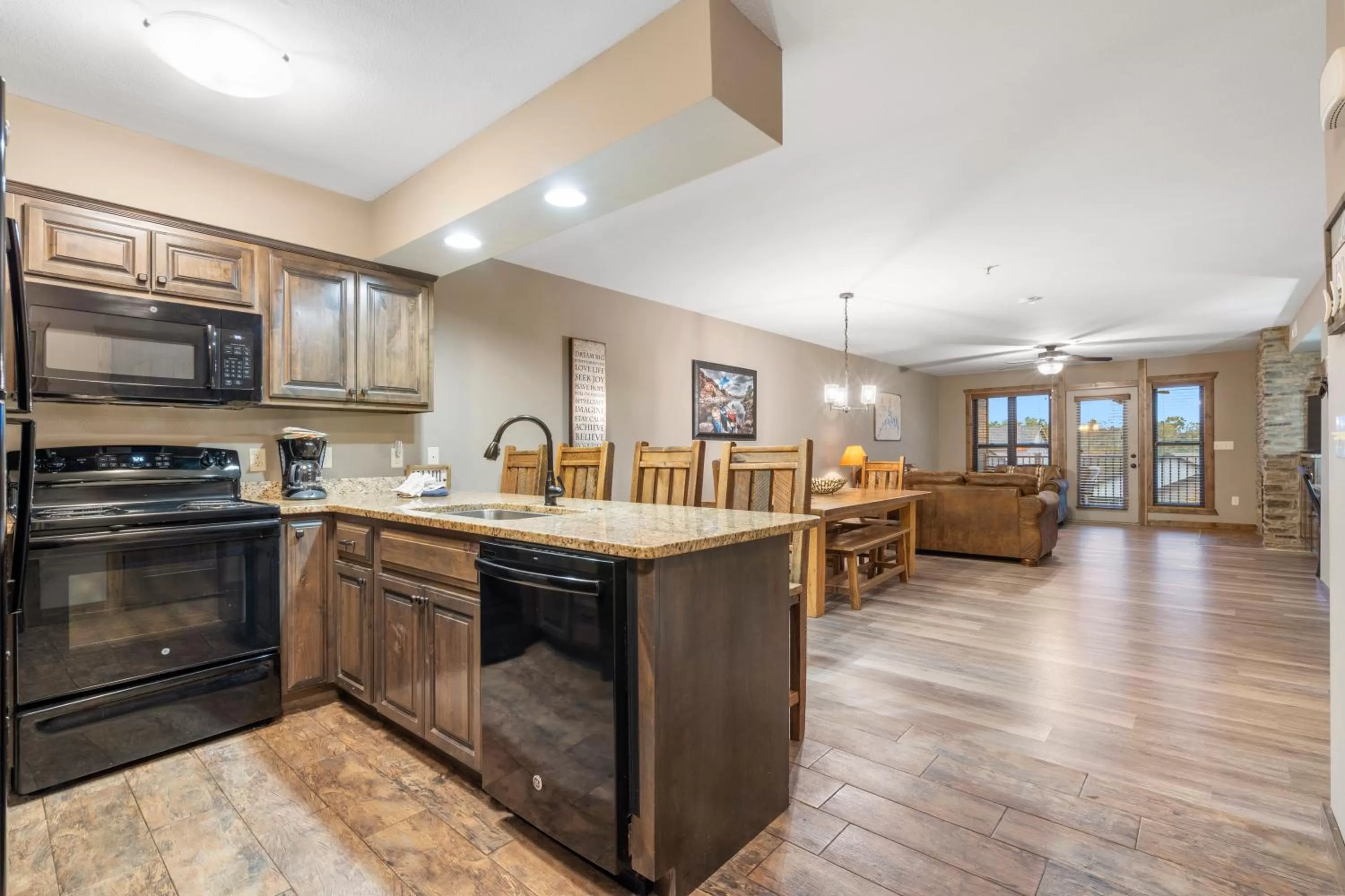 Kitchen or kitchenette in Table Rock Resorts at Indian Point