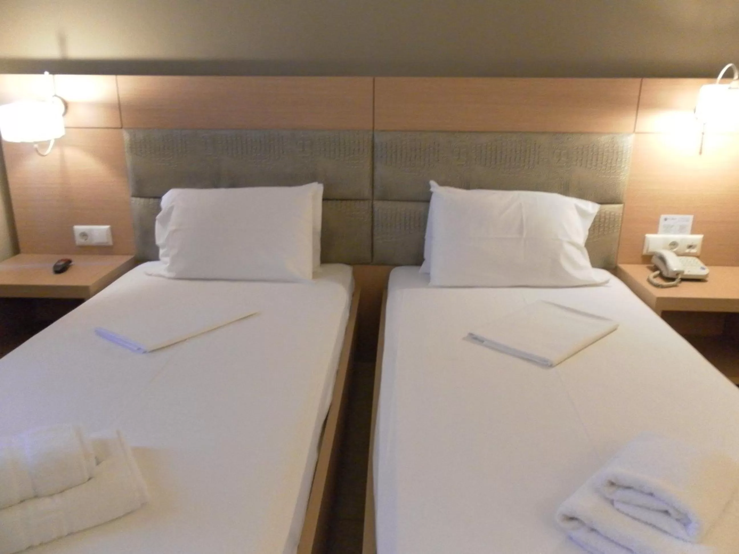 Bedroom, Bed in Esperia