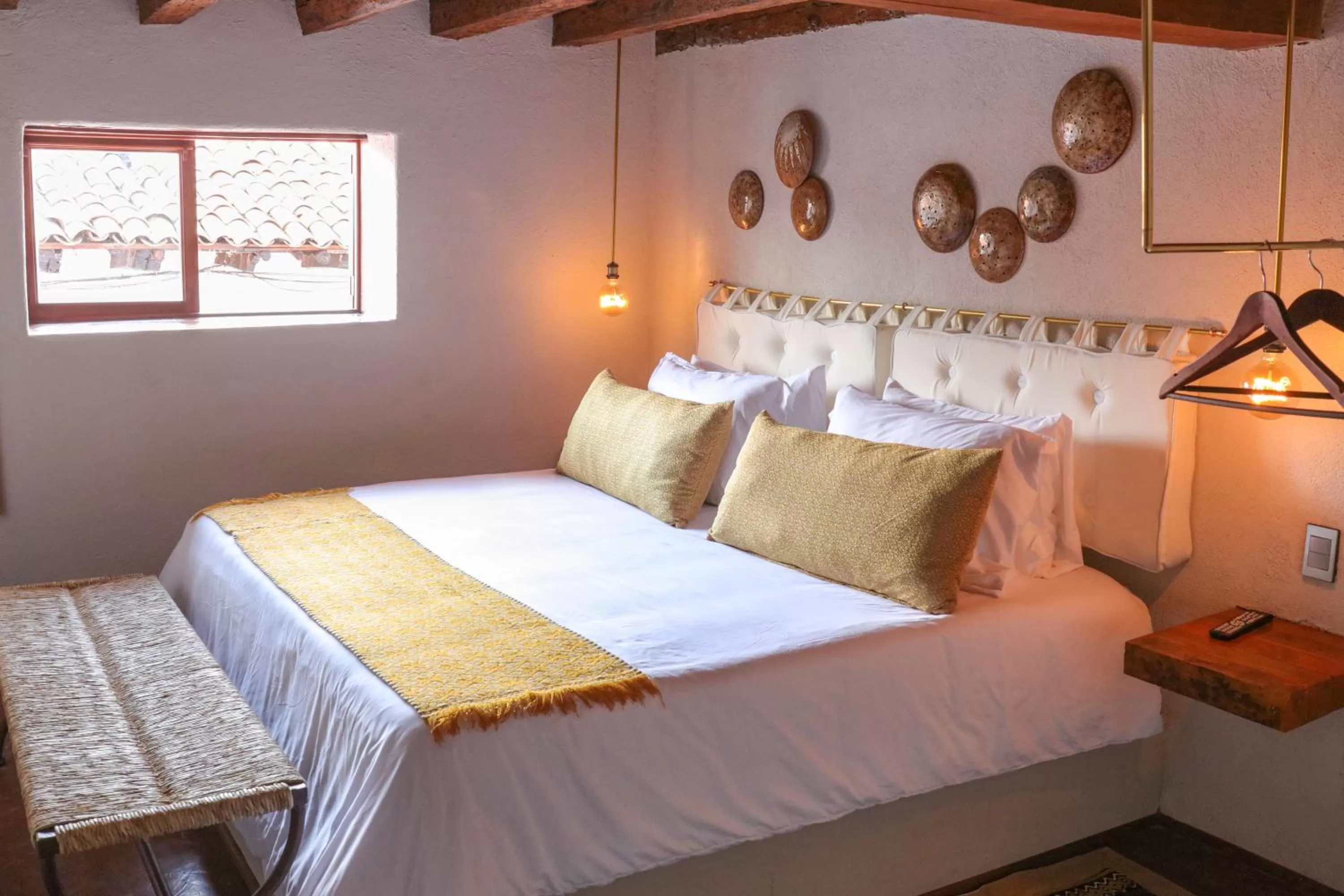 Photo of the whole room, Bed in La Dorada Town view