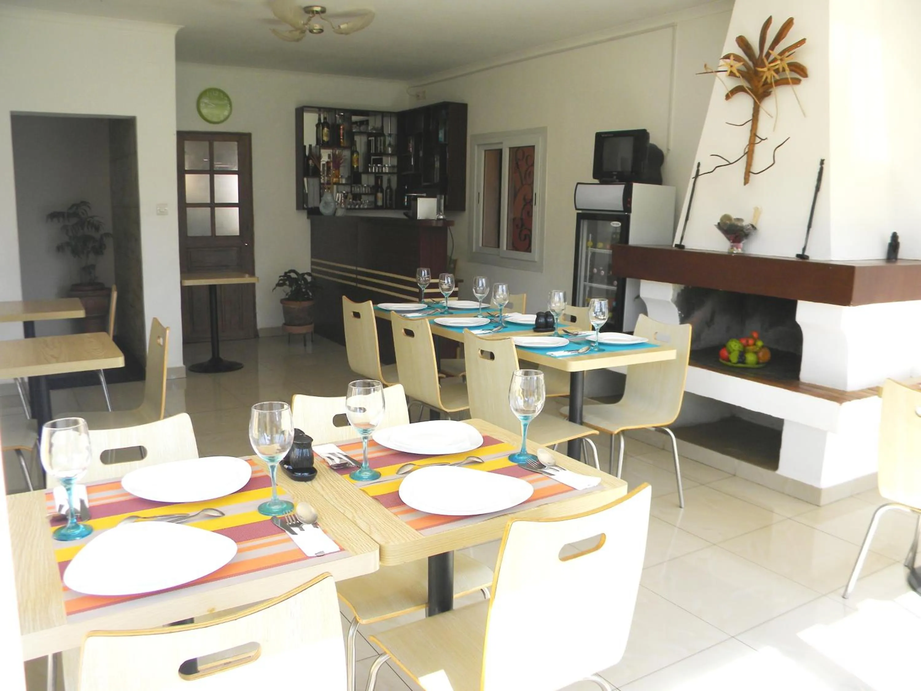 Restaurant/places to eat in Hotel H1 Antsirabe