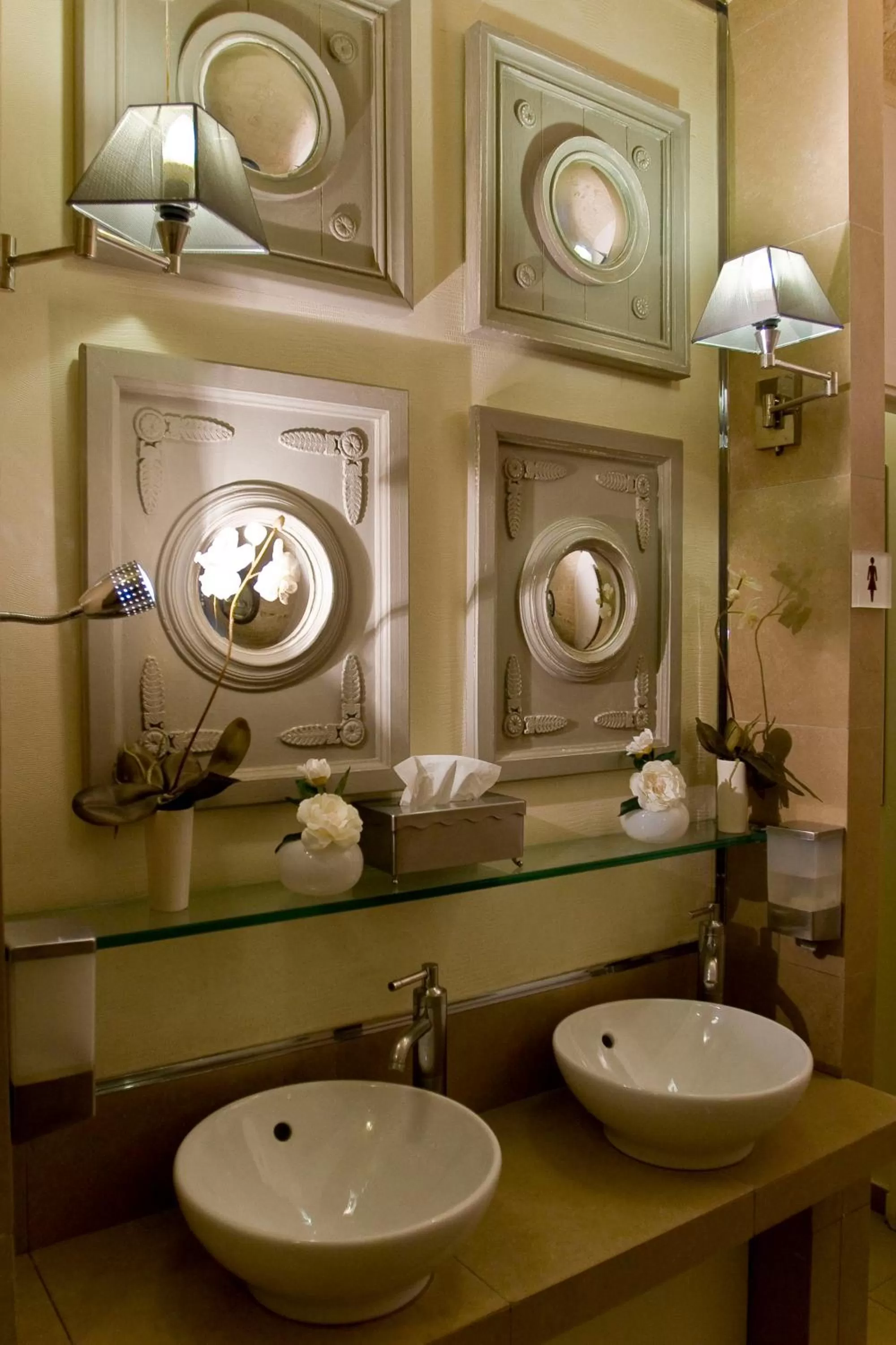 Bathroom in Hotel Lorette - Astotel