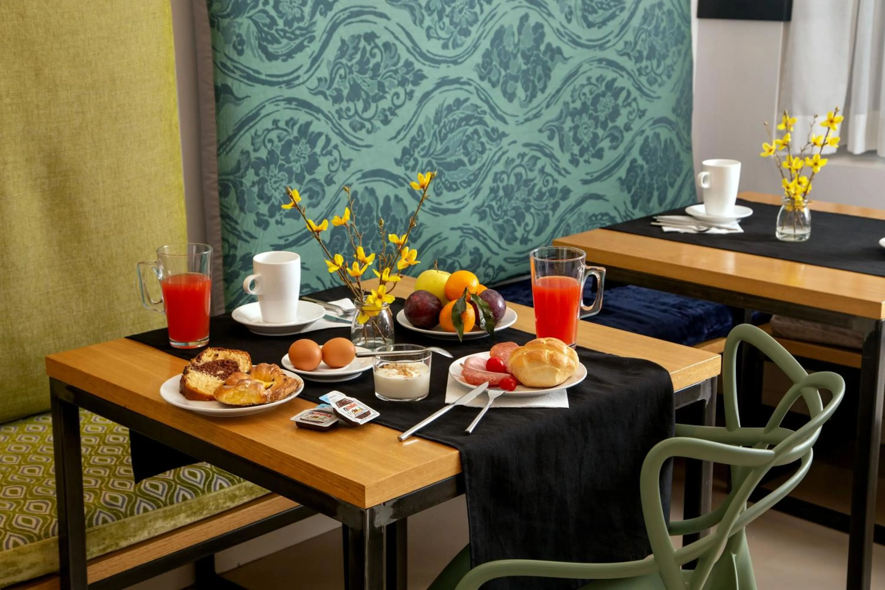 Food and drinks in Viminale View Hotel