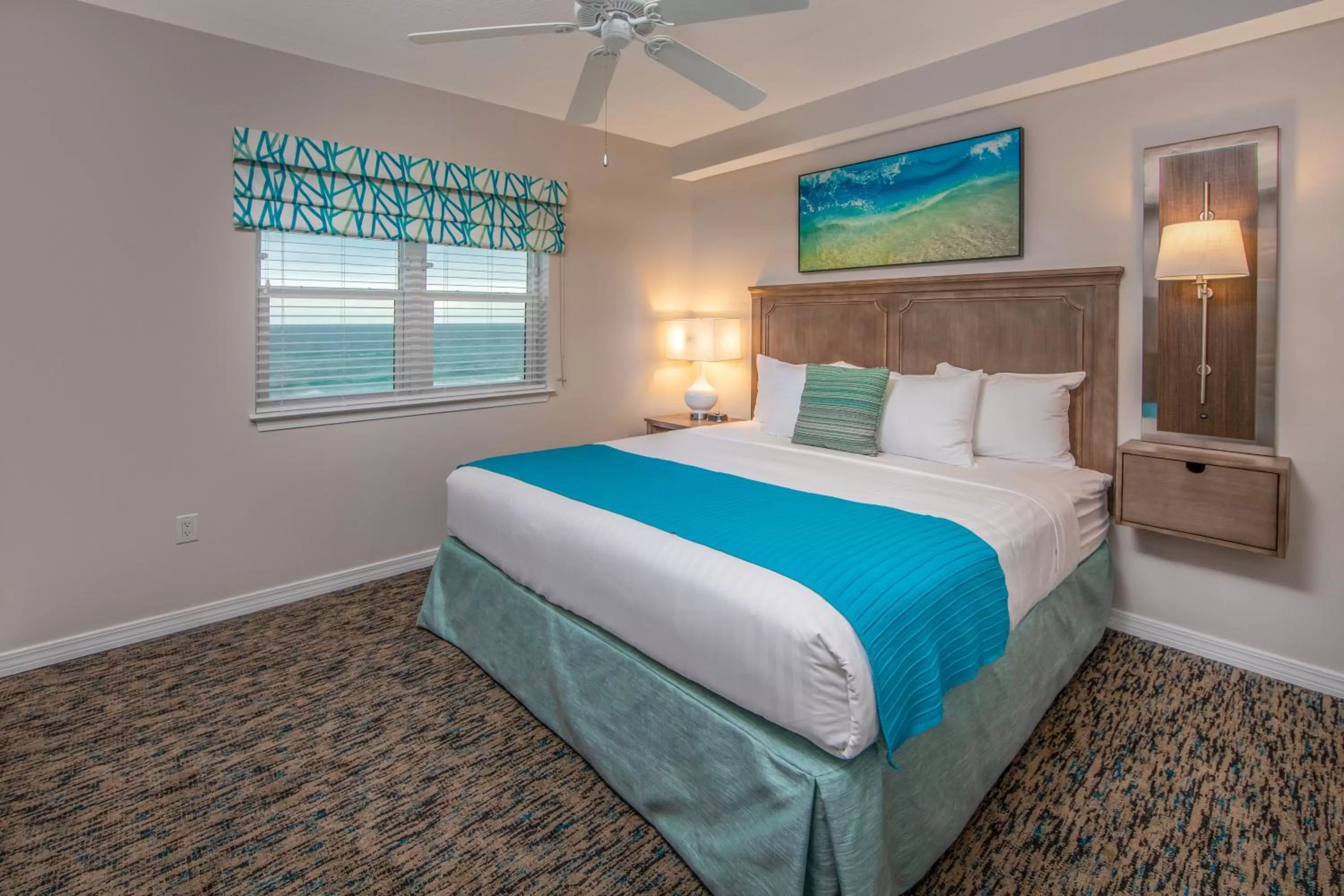 Photo of the whole room, Bed in Holiday Inn Club Vacations Panama City Beach Resort