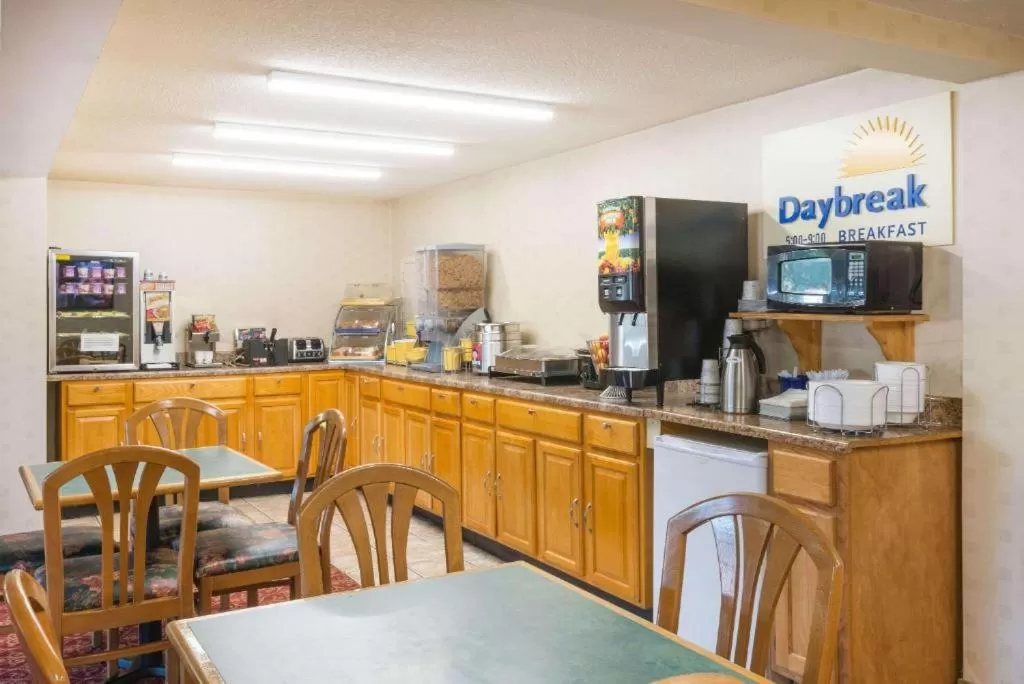Breakfast in Days Inn by Wyndham Paintsville