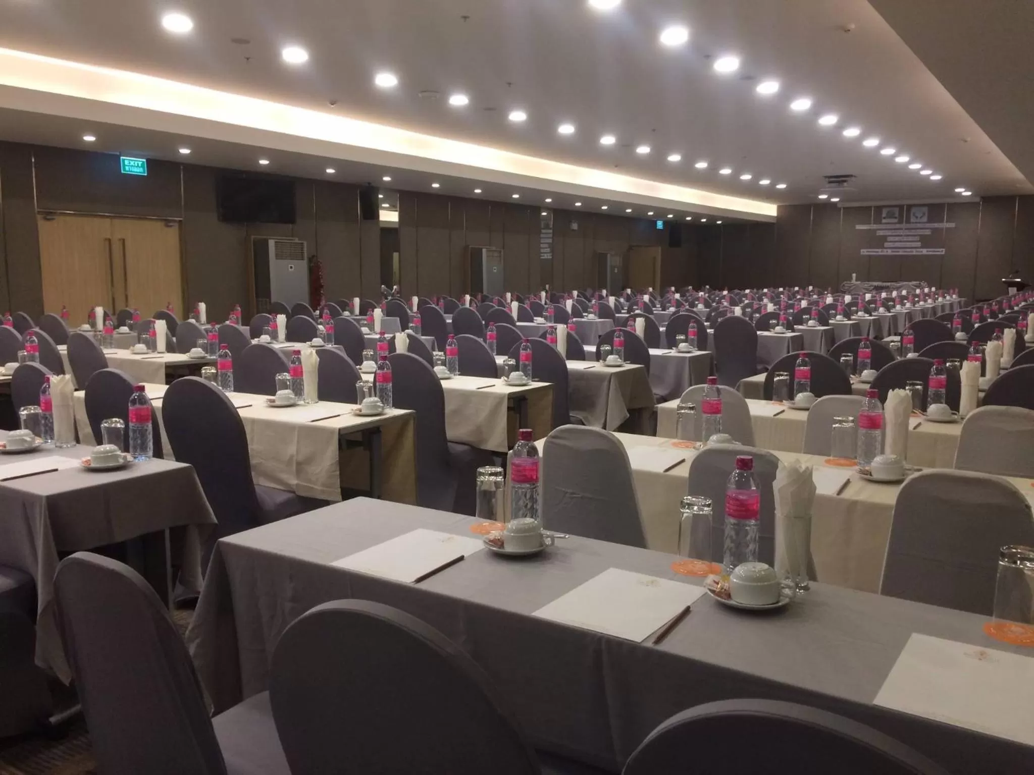 Meeting/conference room in Baron Beach Hotel