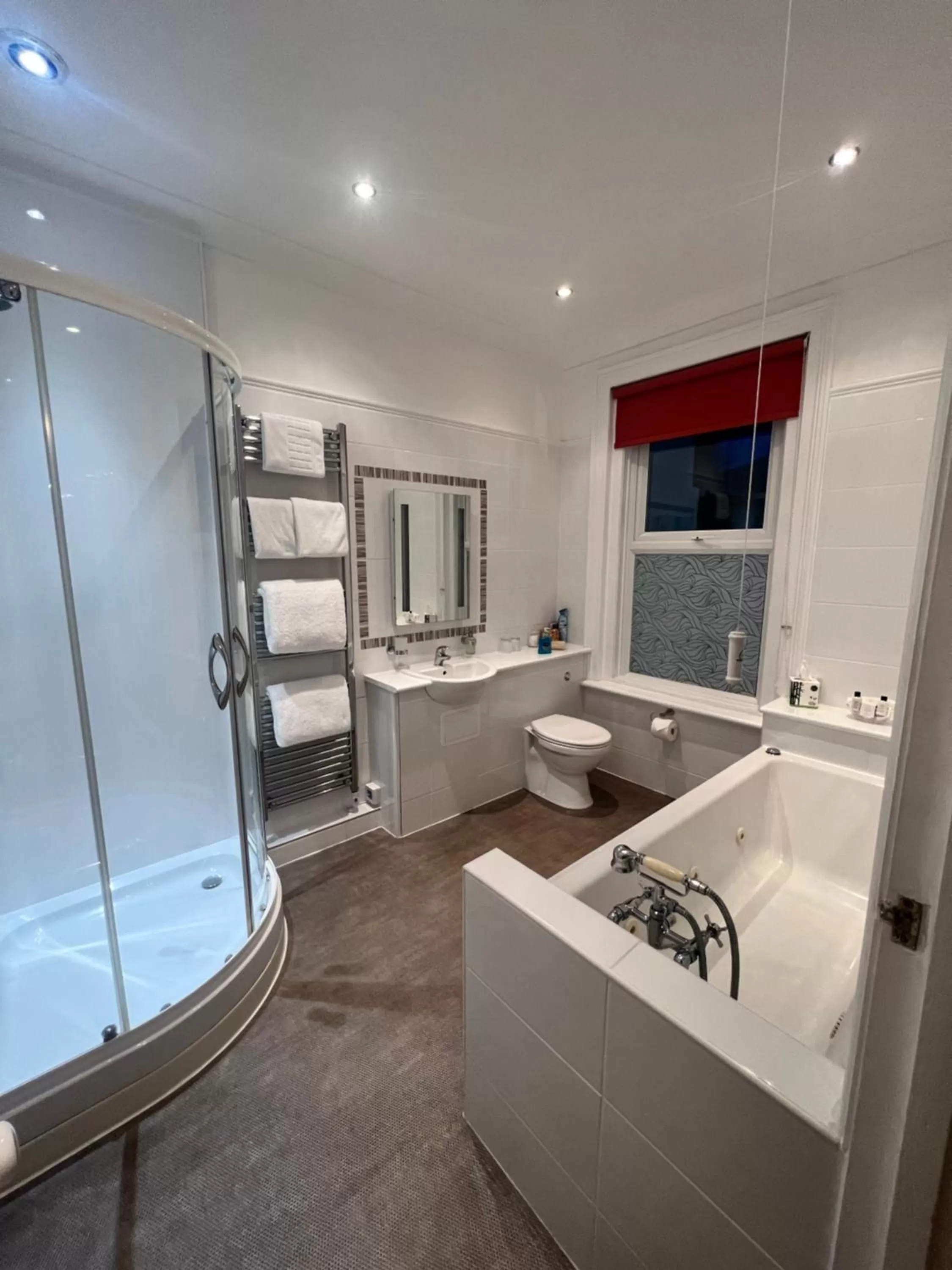 Bathroom in Birkdale Guest House