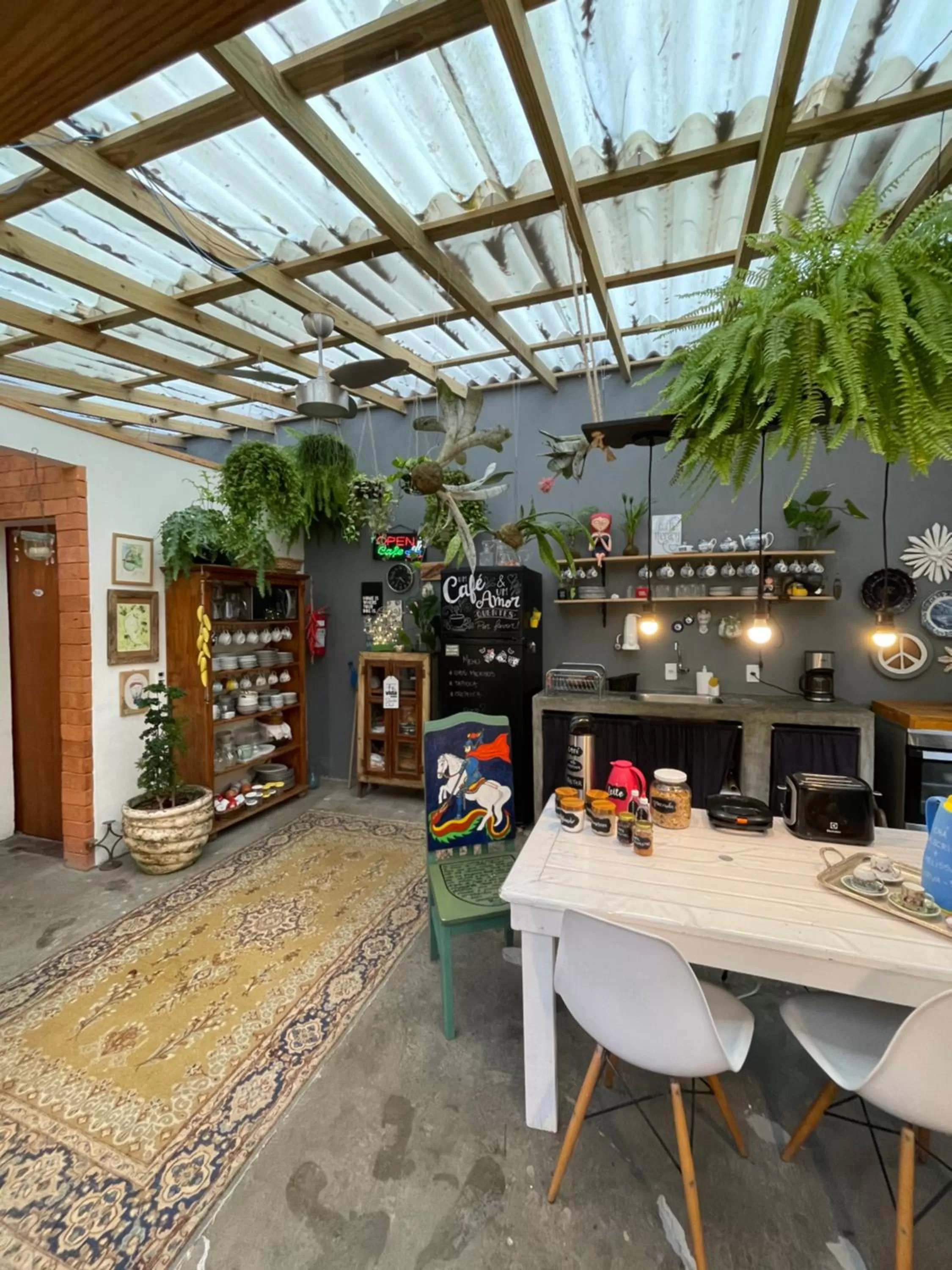 Restaurant/Places to Eat in Pousada Santarina