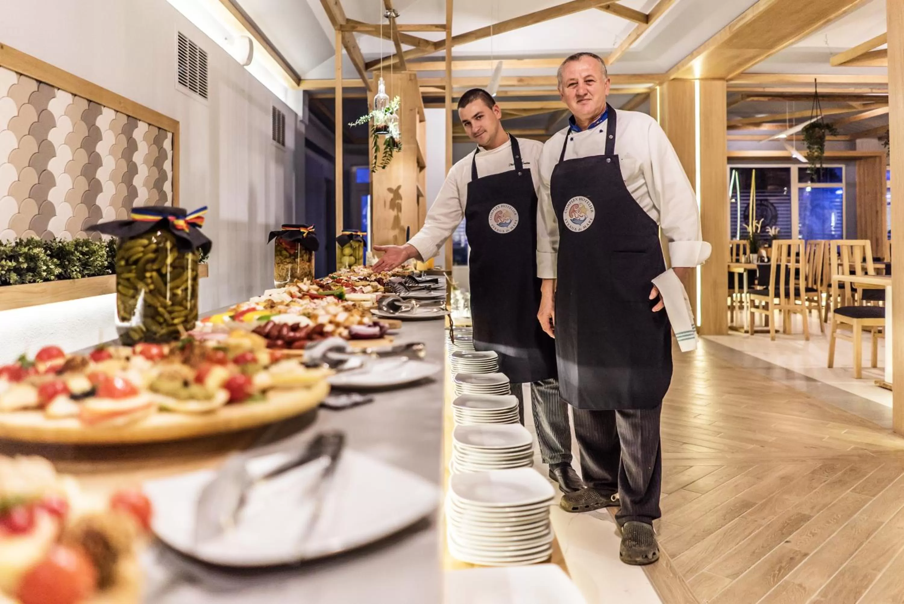 Restaurant/places to eat in Aqvatonic Hotel - Steaua de Mare