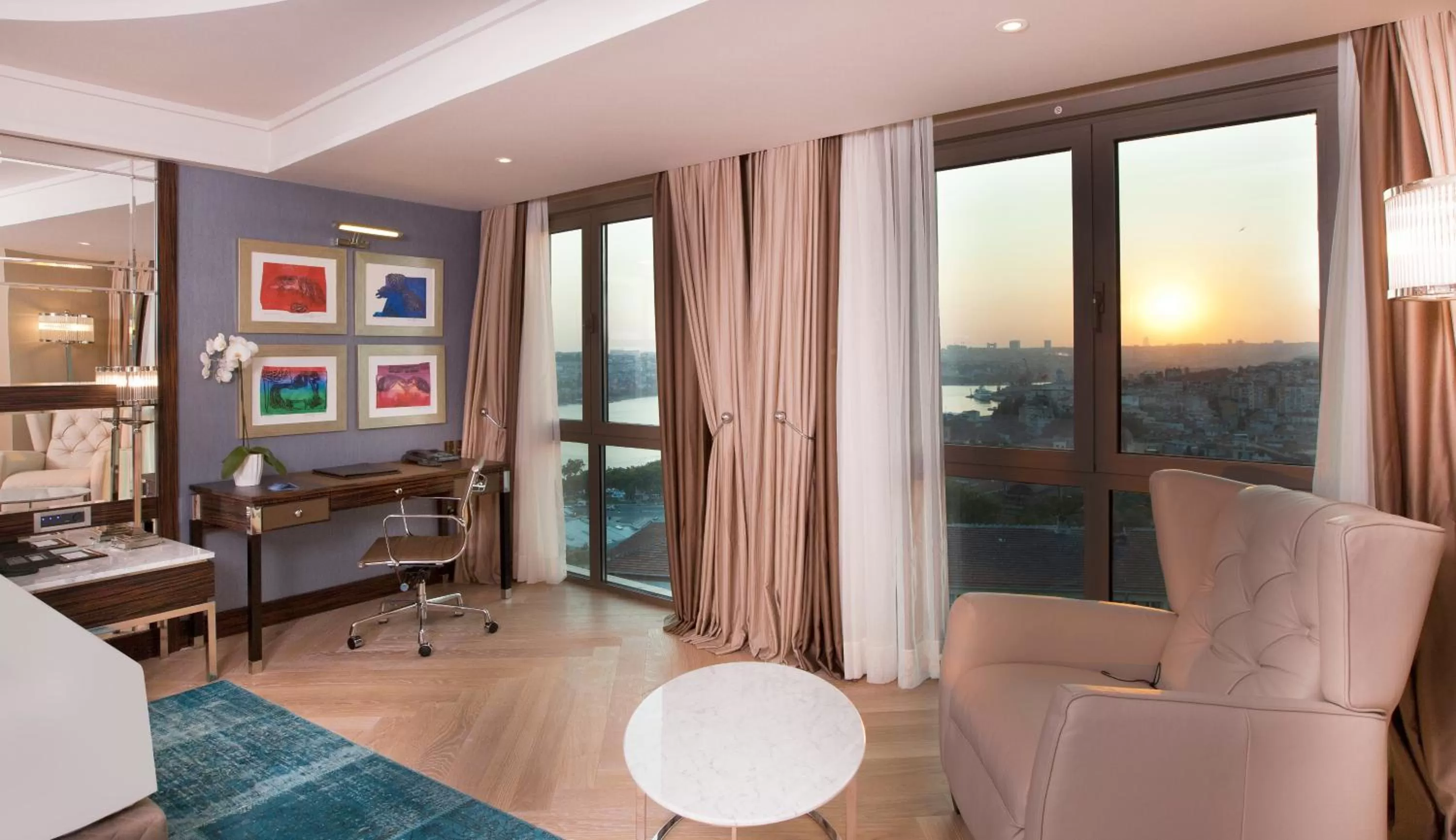 Photo of the whole room in Radisson Blu Hotel Istanbul Pera