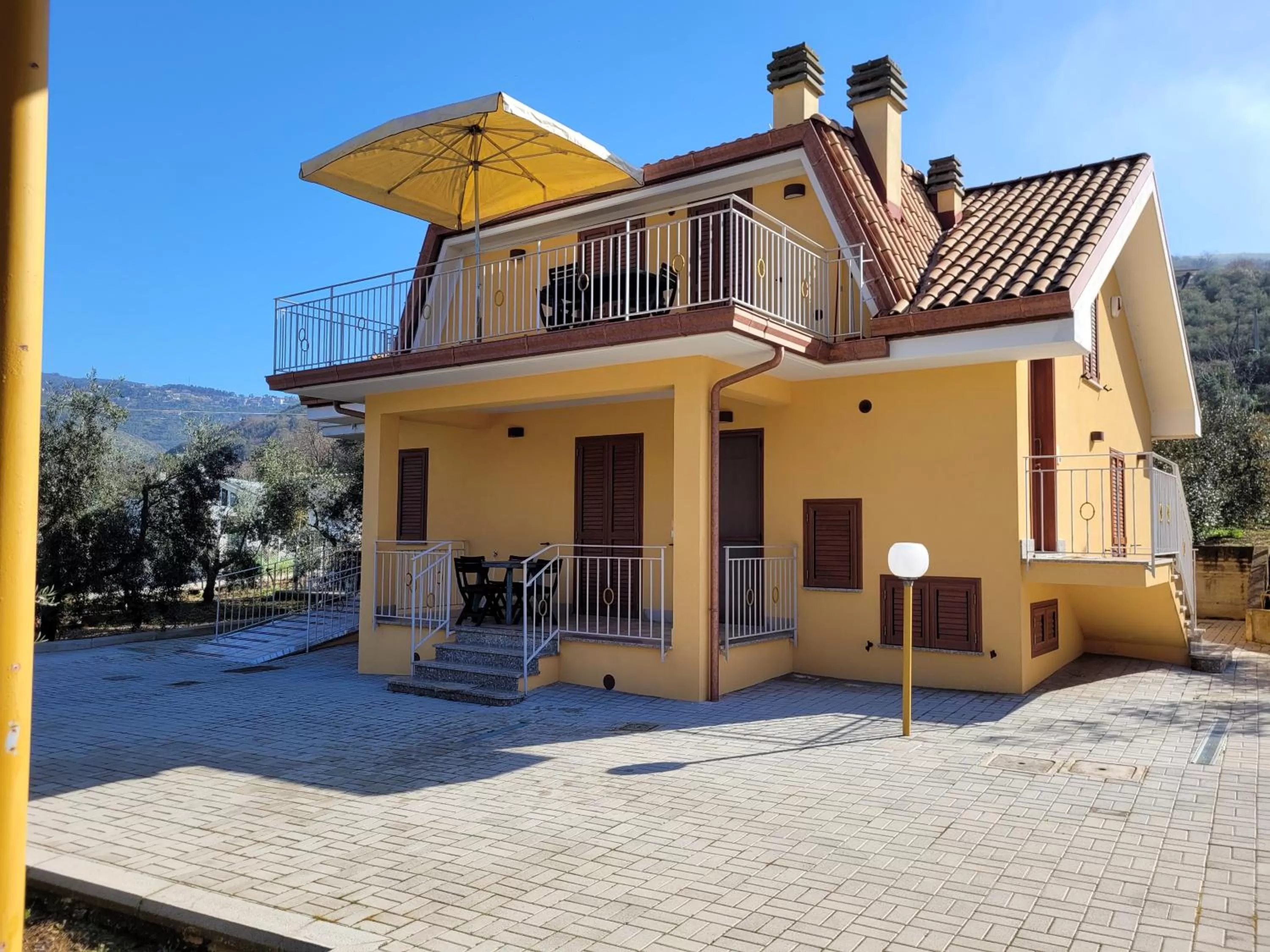 Alloggio turistico Magnifico Alessandro Valle Bernardo 04025 Lenola nei pressi di Fondi LT