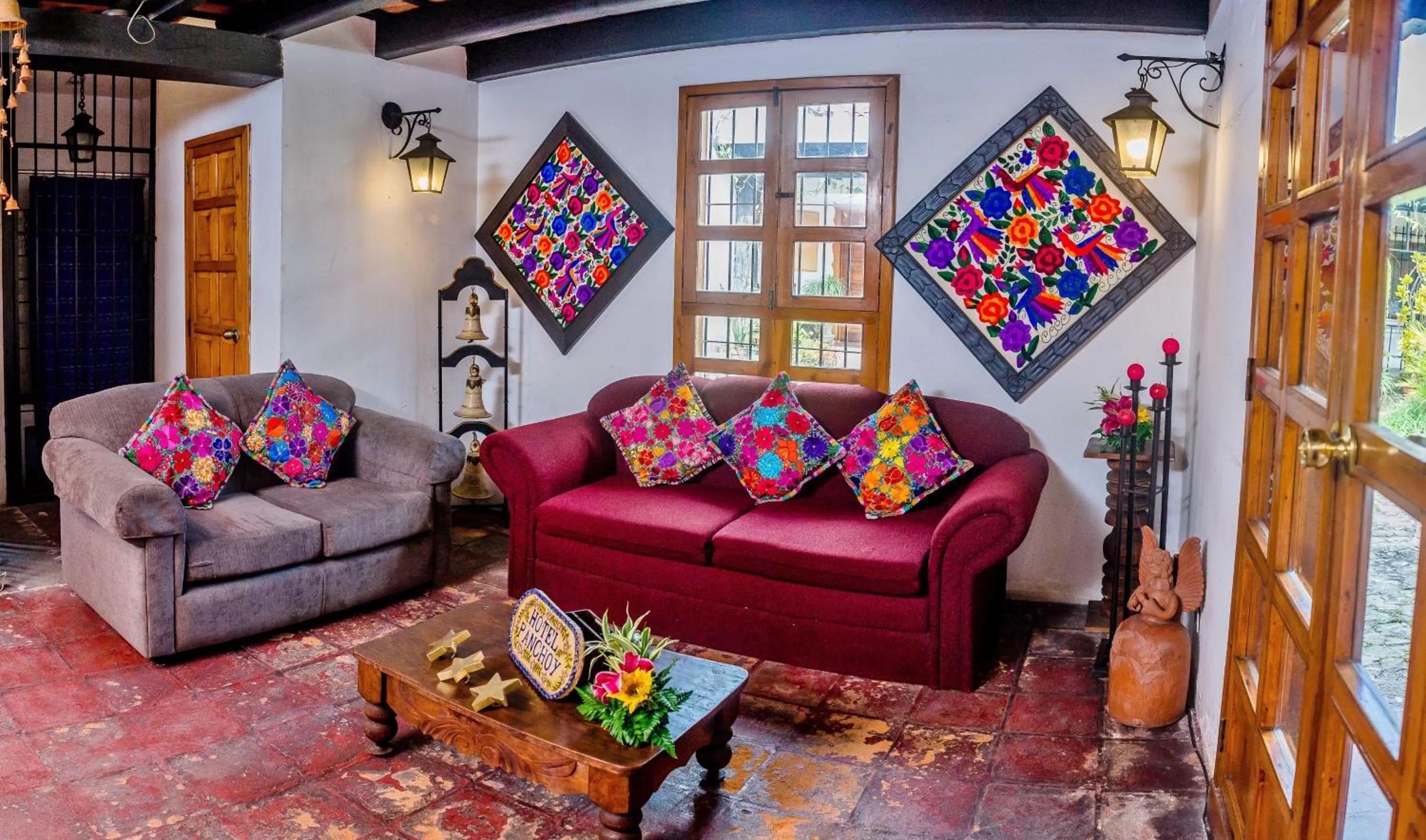 Communal lounge/ TV room in Hotel Panchoy by AHS