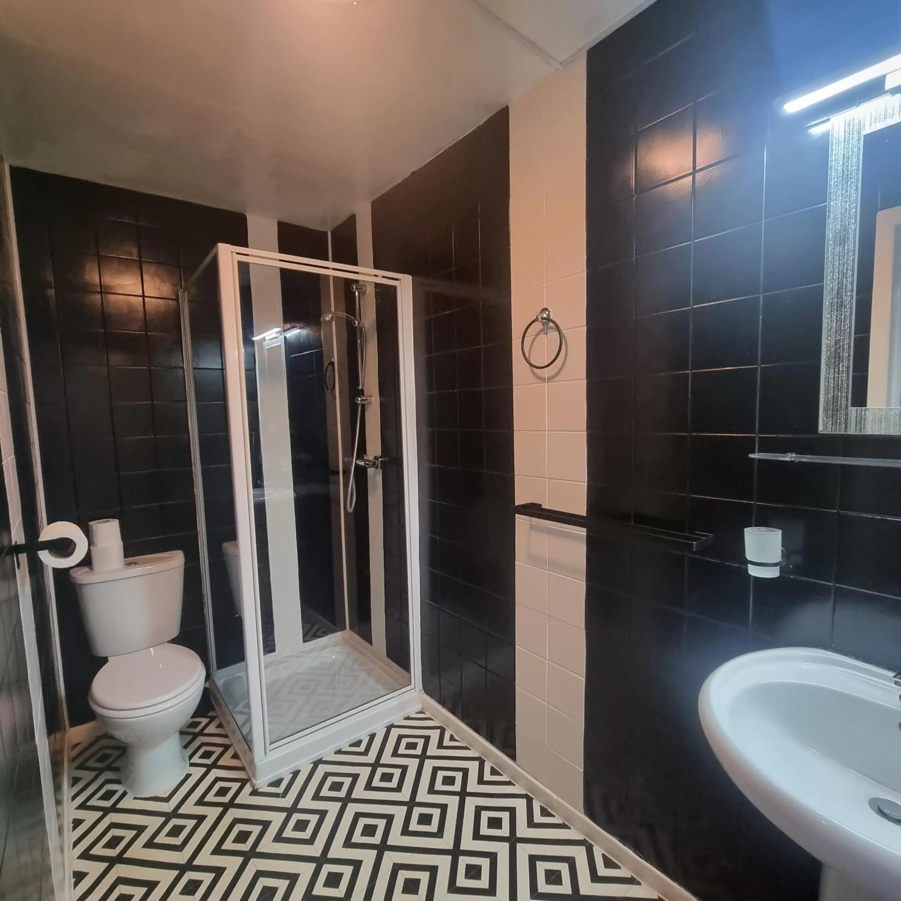 Palm Beach Hotel by the Sea