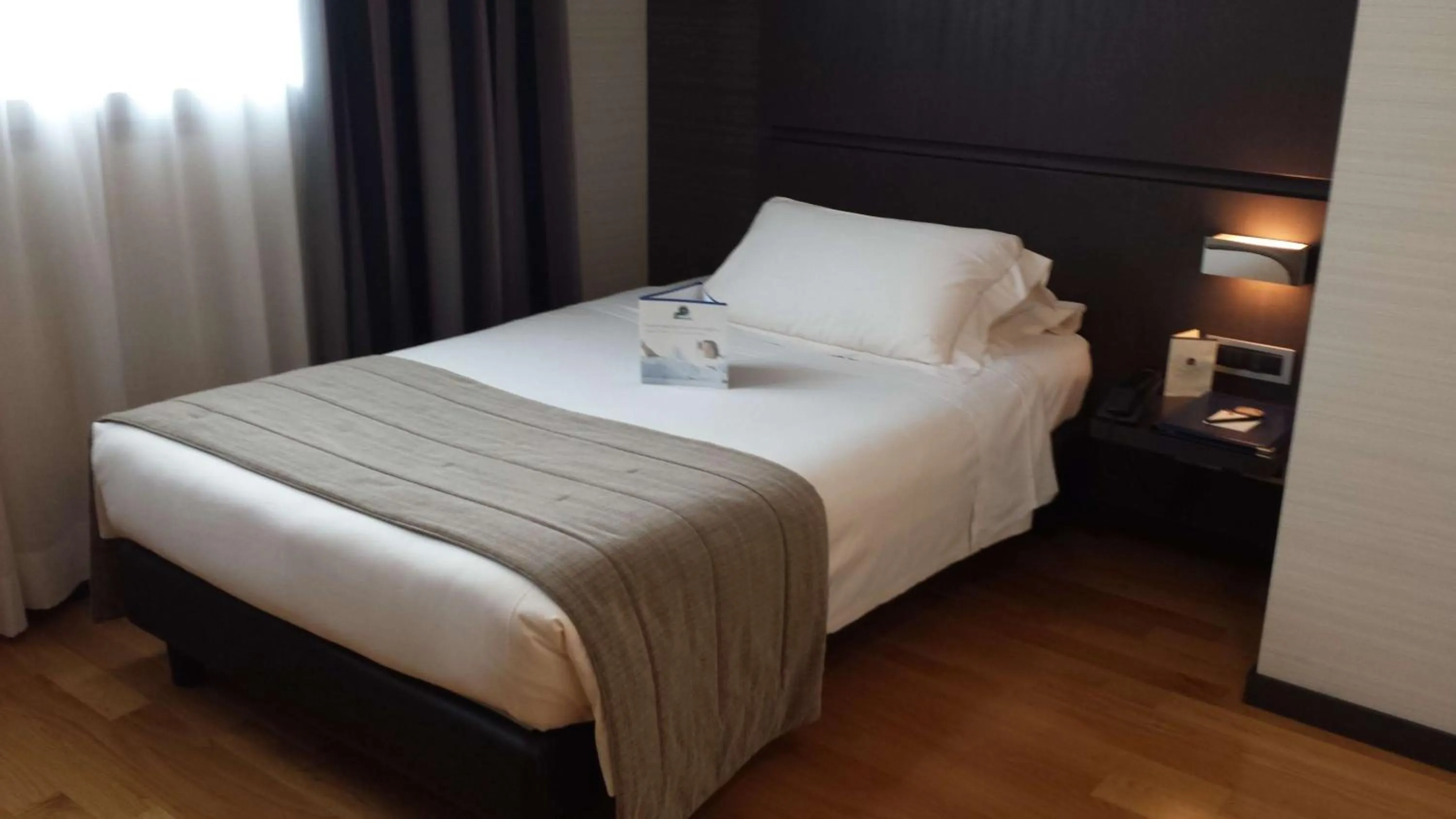 Photo of the whole room, Bed in Best Western Plus Hotel Monza e Brianza Palace