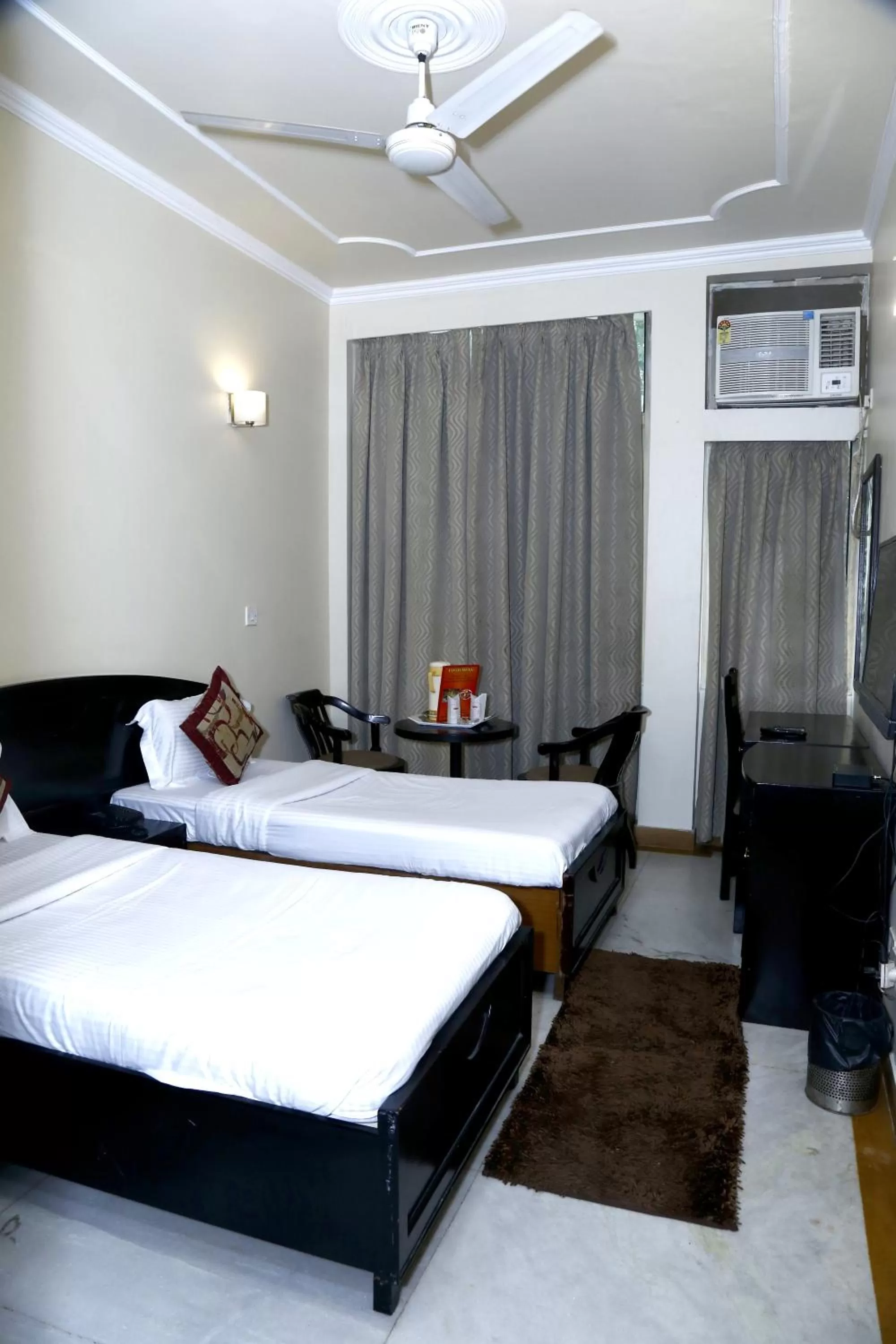 Bedroom, Bed in Hotel City Centre Inn - Nizamuddin Railway Station