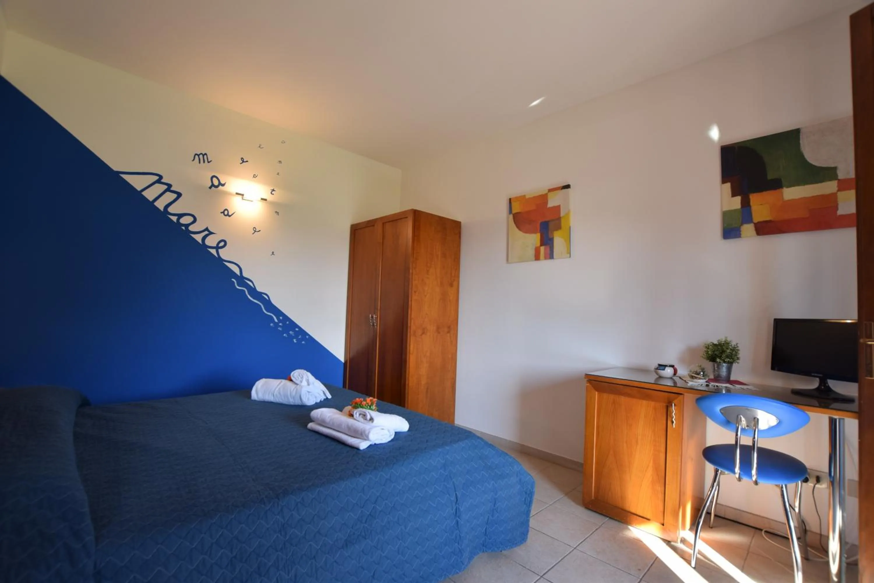 Bed in Hotel Iride by Marino Tourist