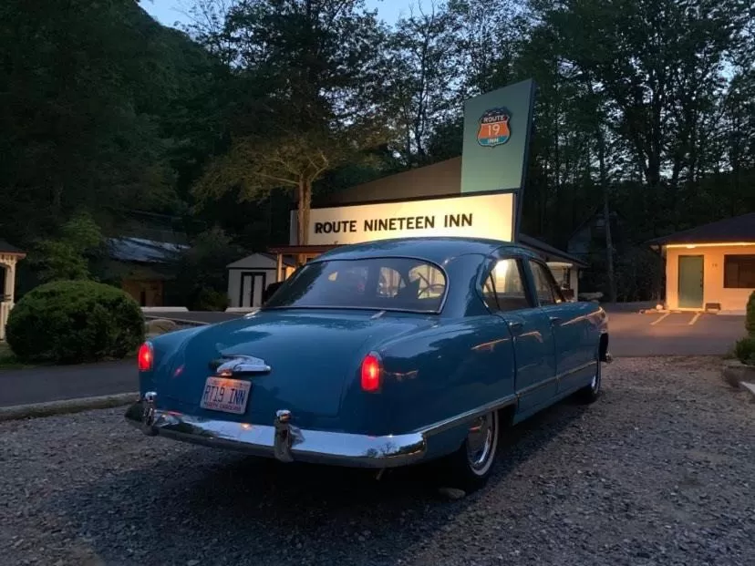 Property building in Route 19 Inn