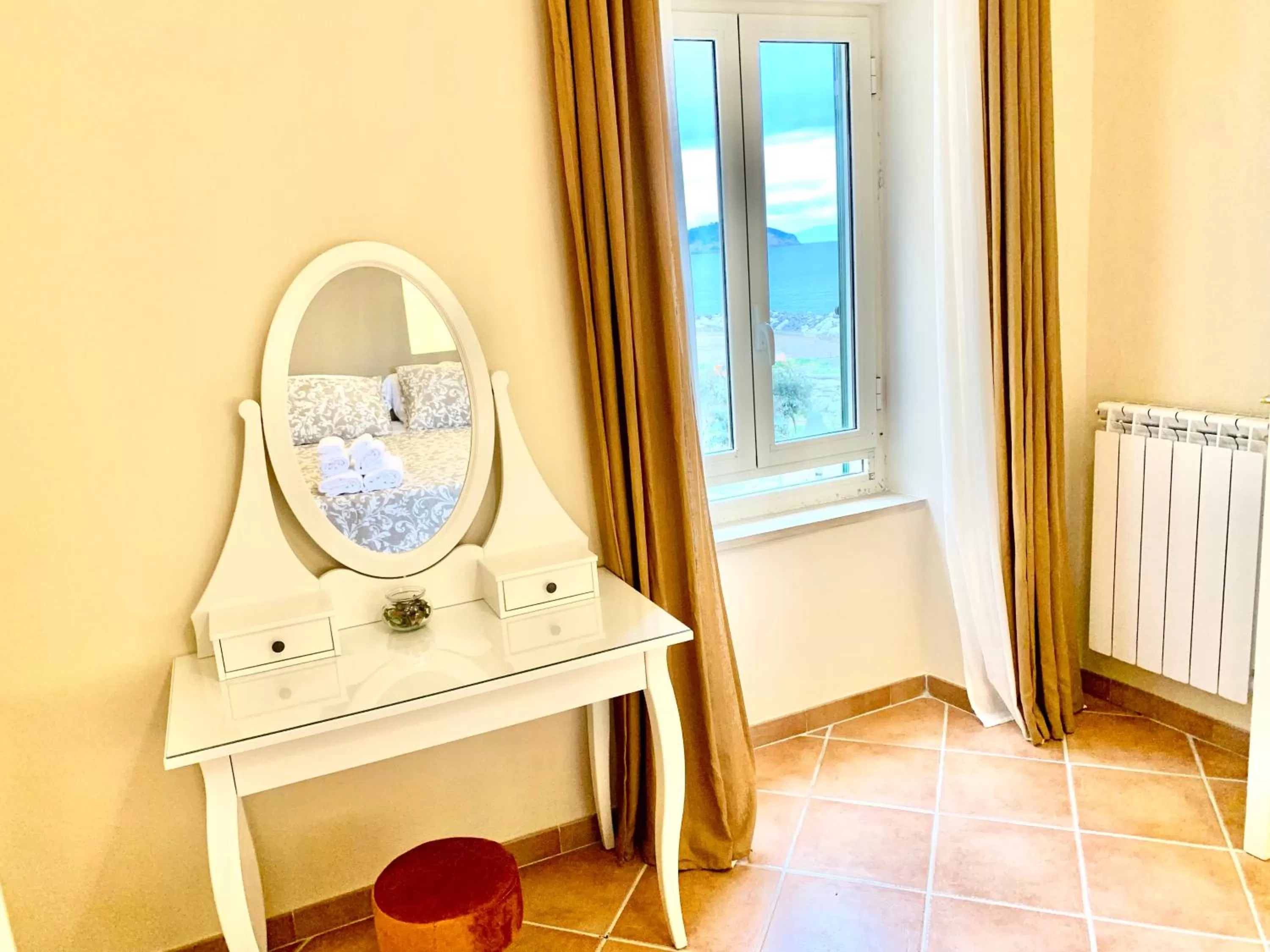 Decorative detail in Artis Mare