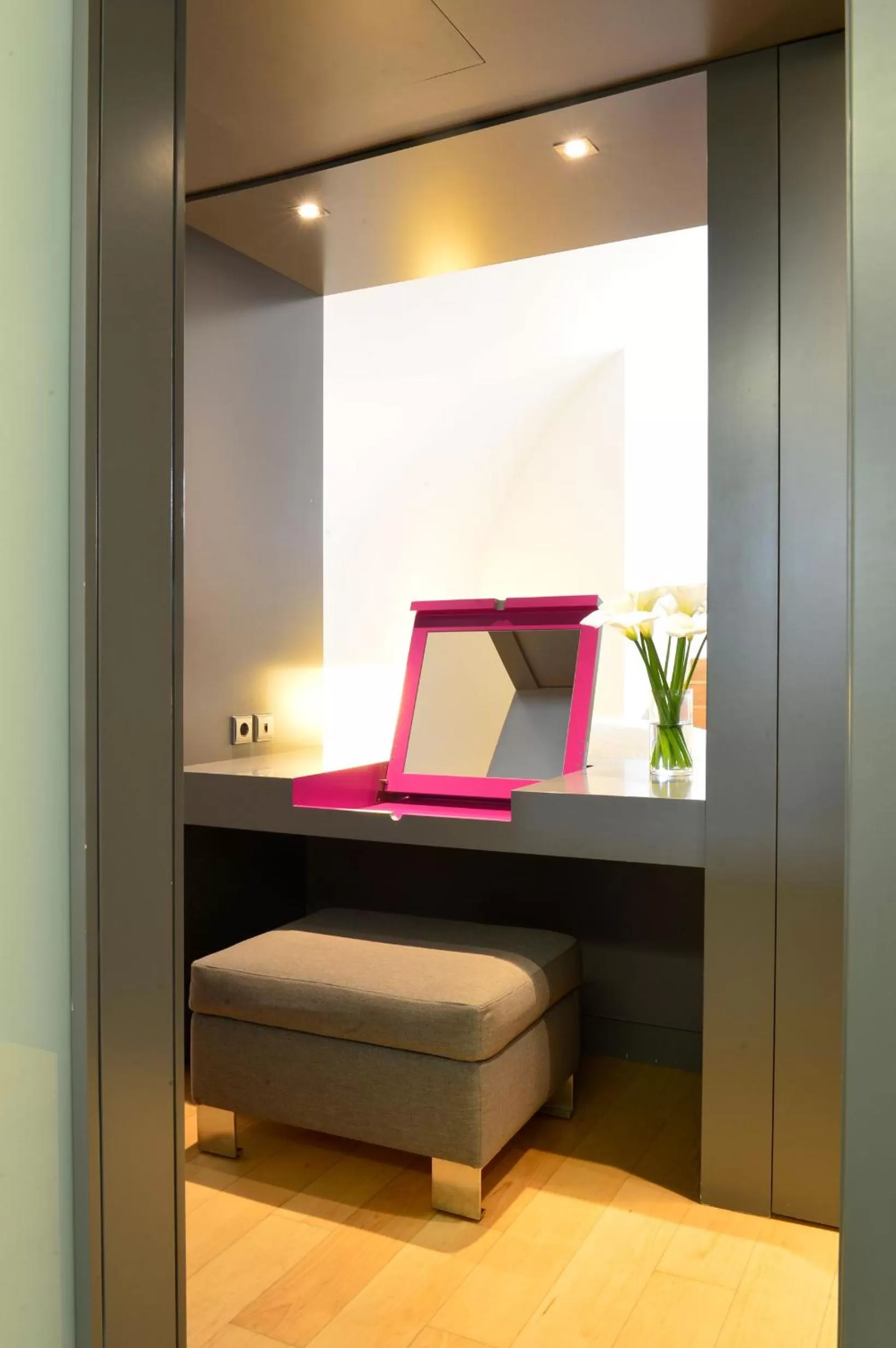 Bathroom, Bed in Pestana Cidadela Cascais - Pousada & Art District