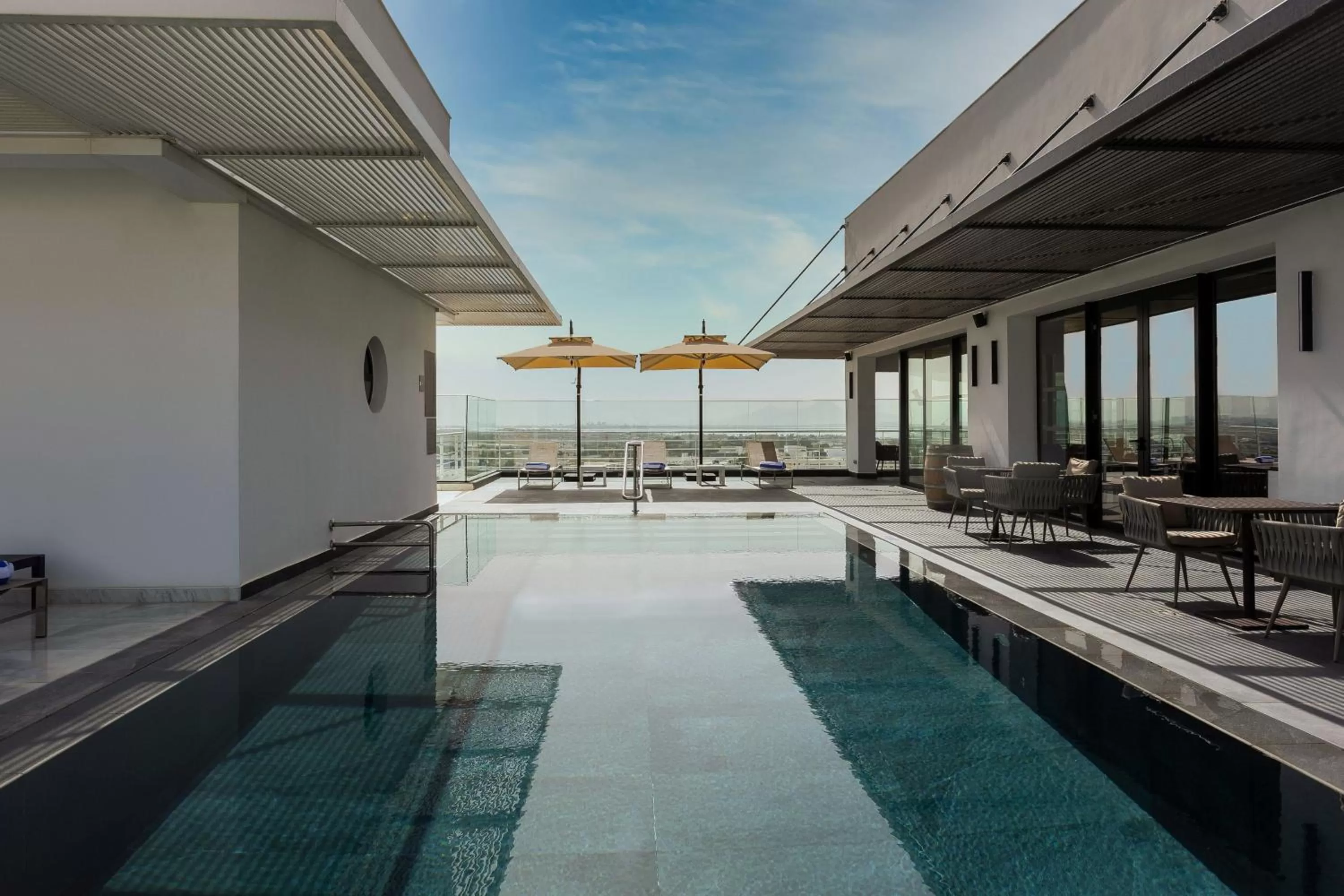 Swimming pool in Tunis Marriott Hotel