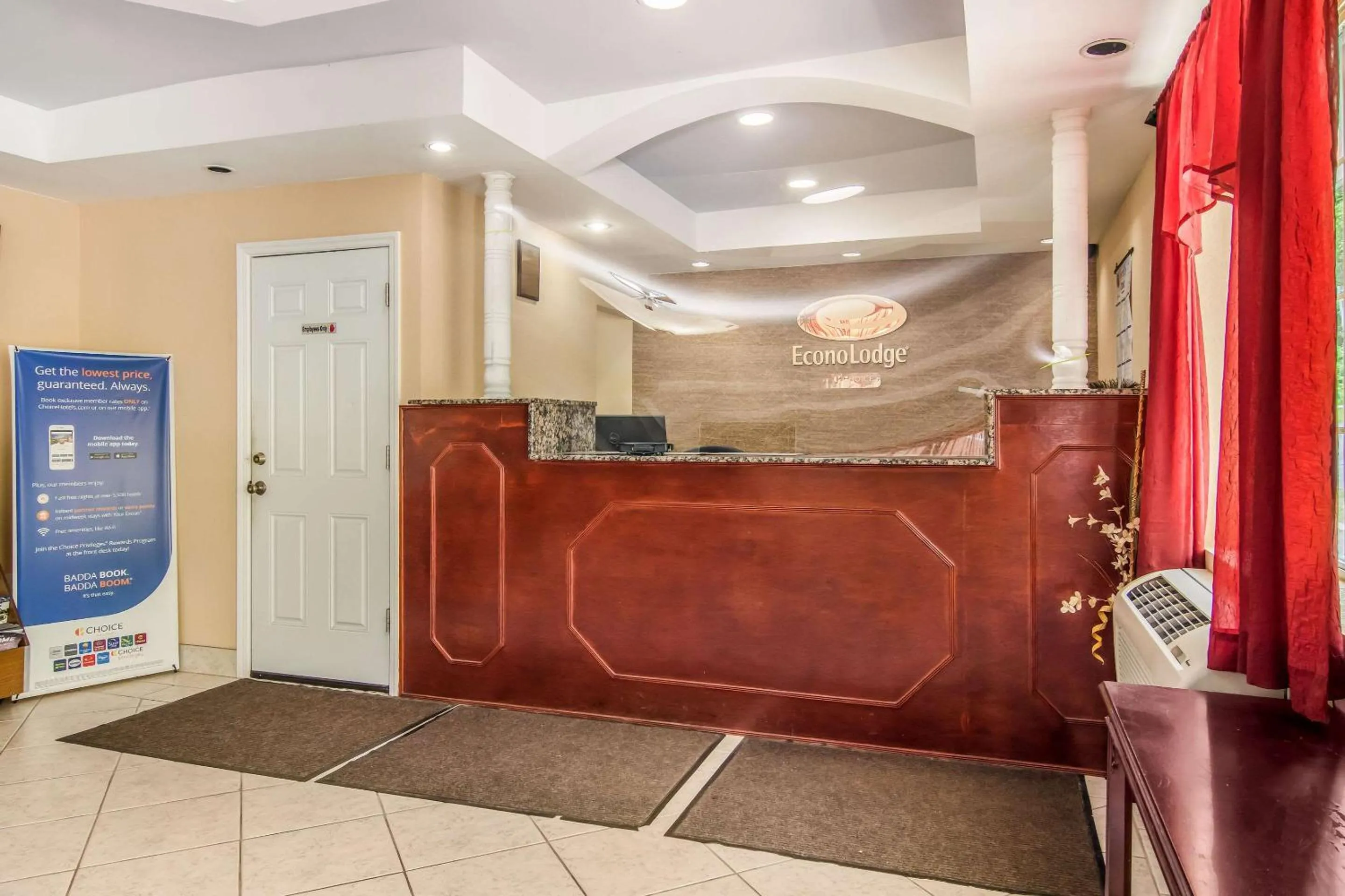Lobby or reception in Econo Lodge Hotel Bradford
