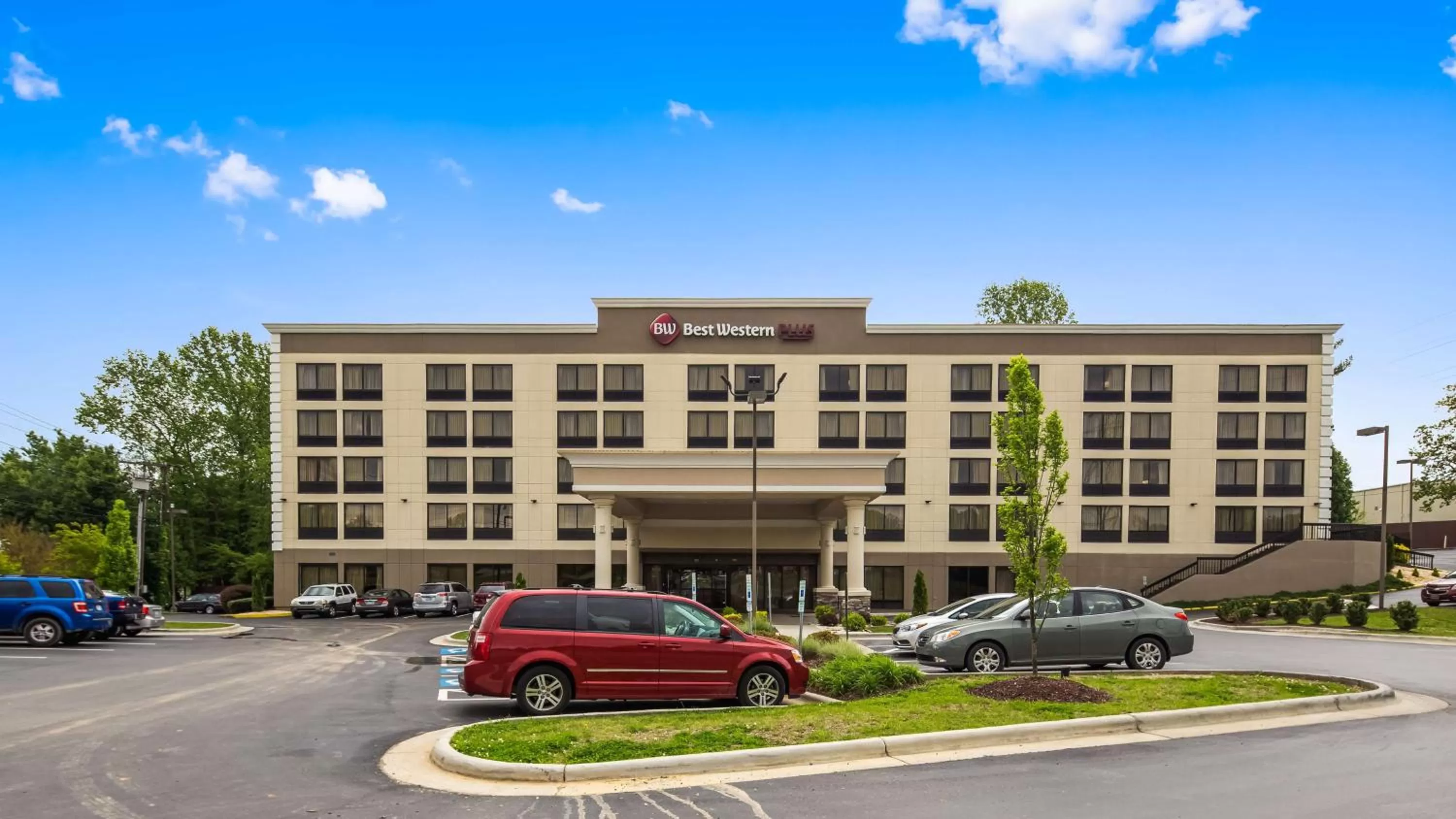 Property building in Best Western Plus Hanes Mall