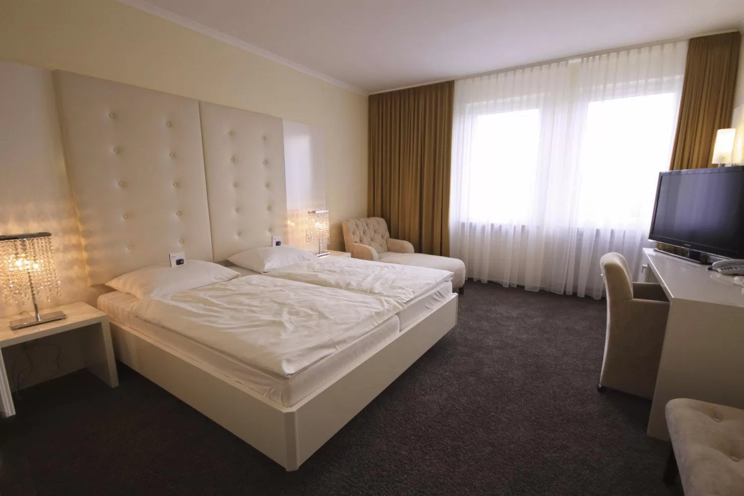 Bed in Hotel-Restaurant Zur Krone