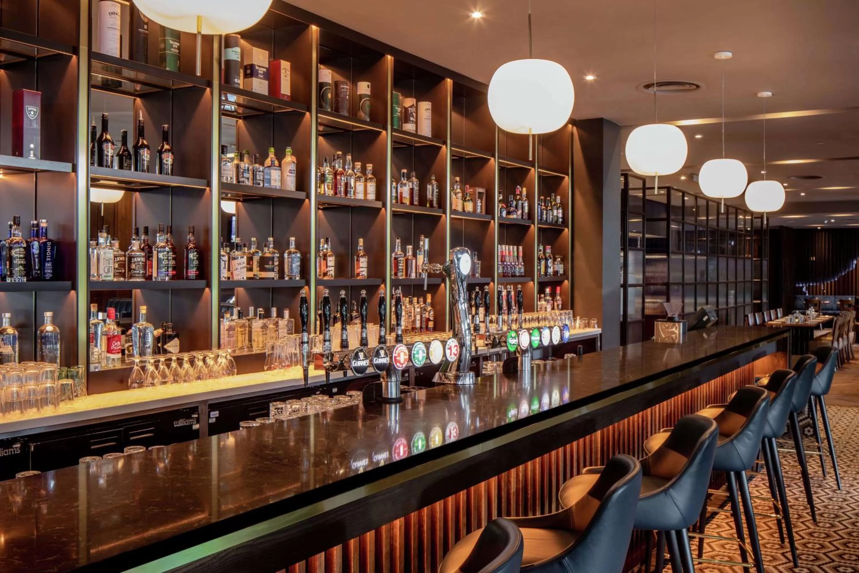 Lounge or bar in Hilton Dublin Airport