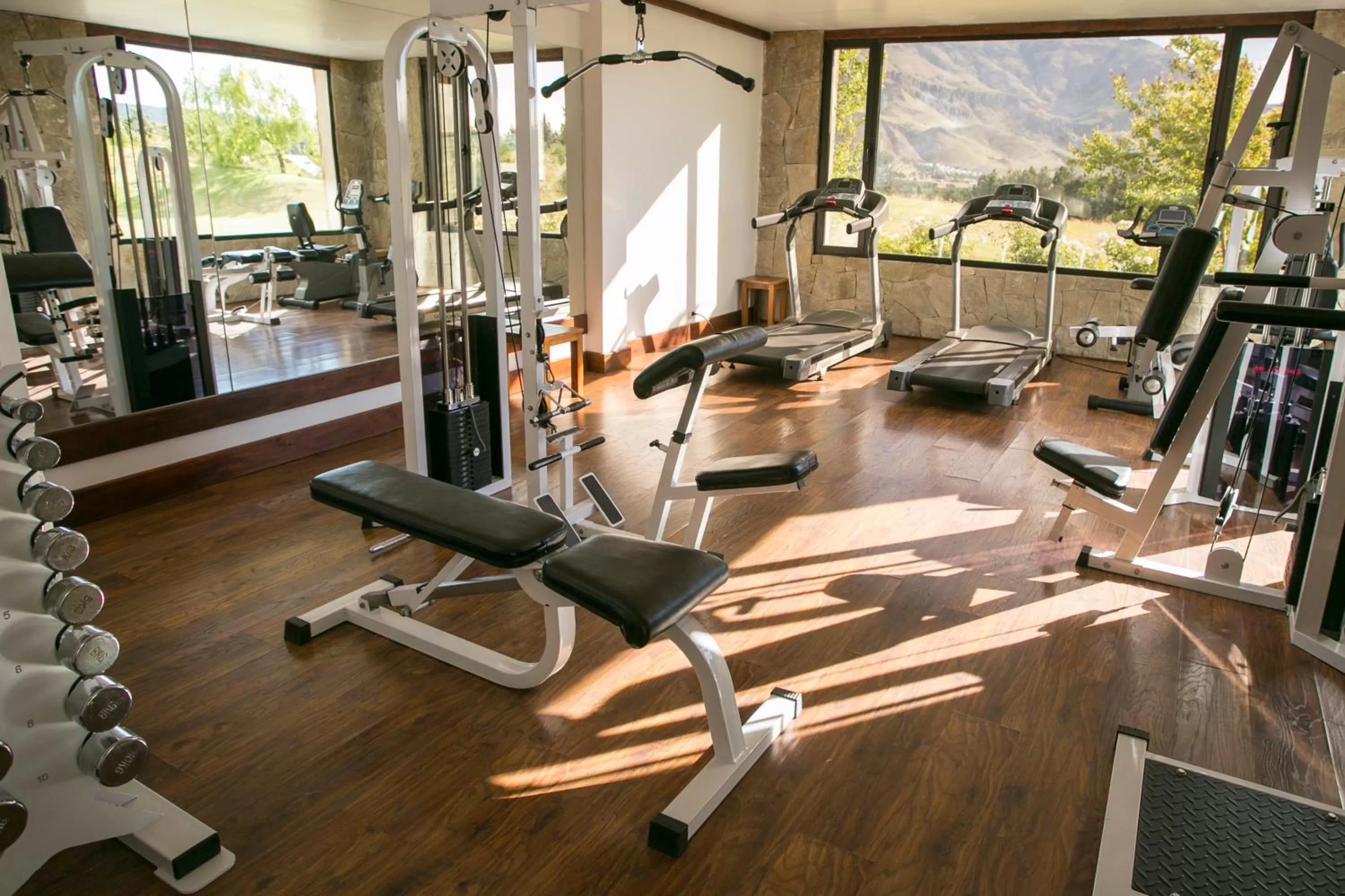 Fitness centre/facilities in Loi Suites Chapelco Hotel
