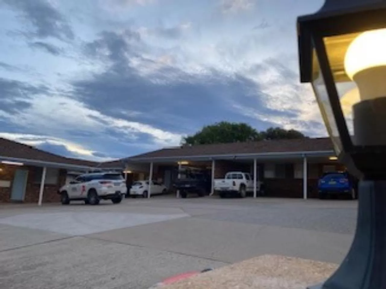 Parking in Kinross Inn