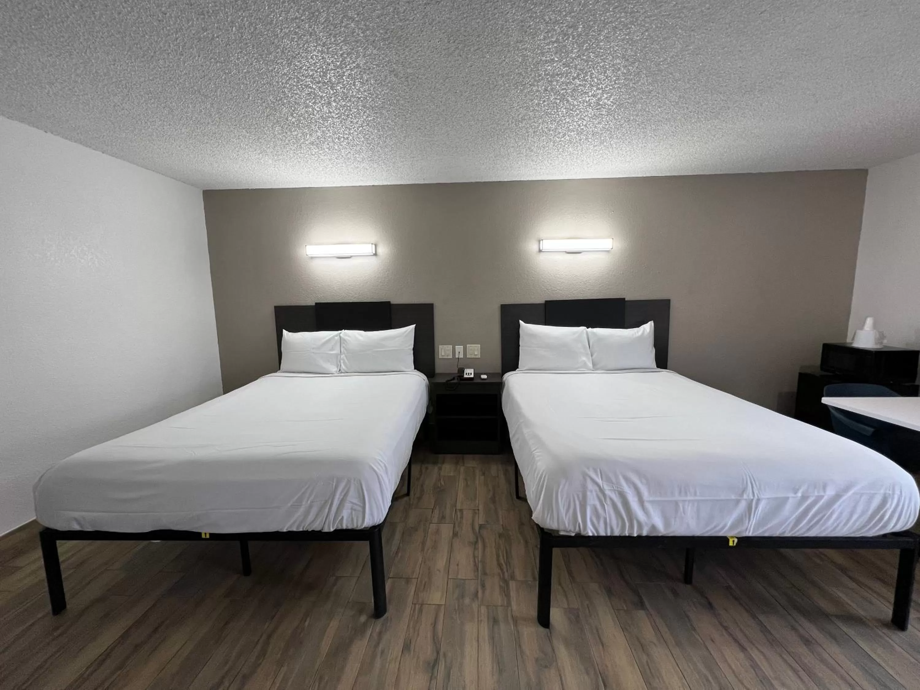 Bed in Motel 6-Orange, CA - Anaheim