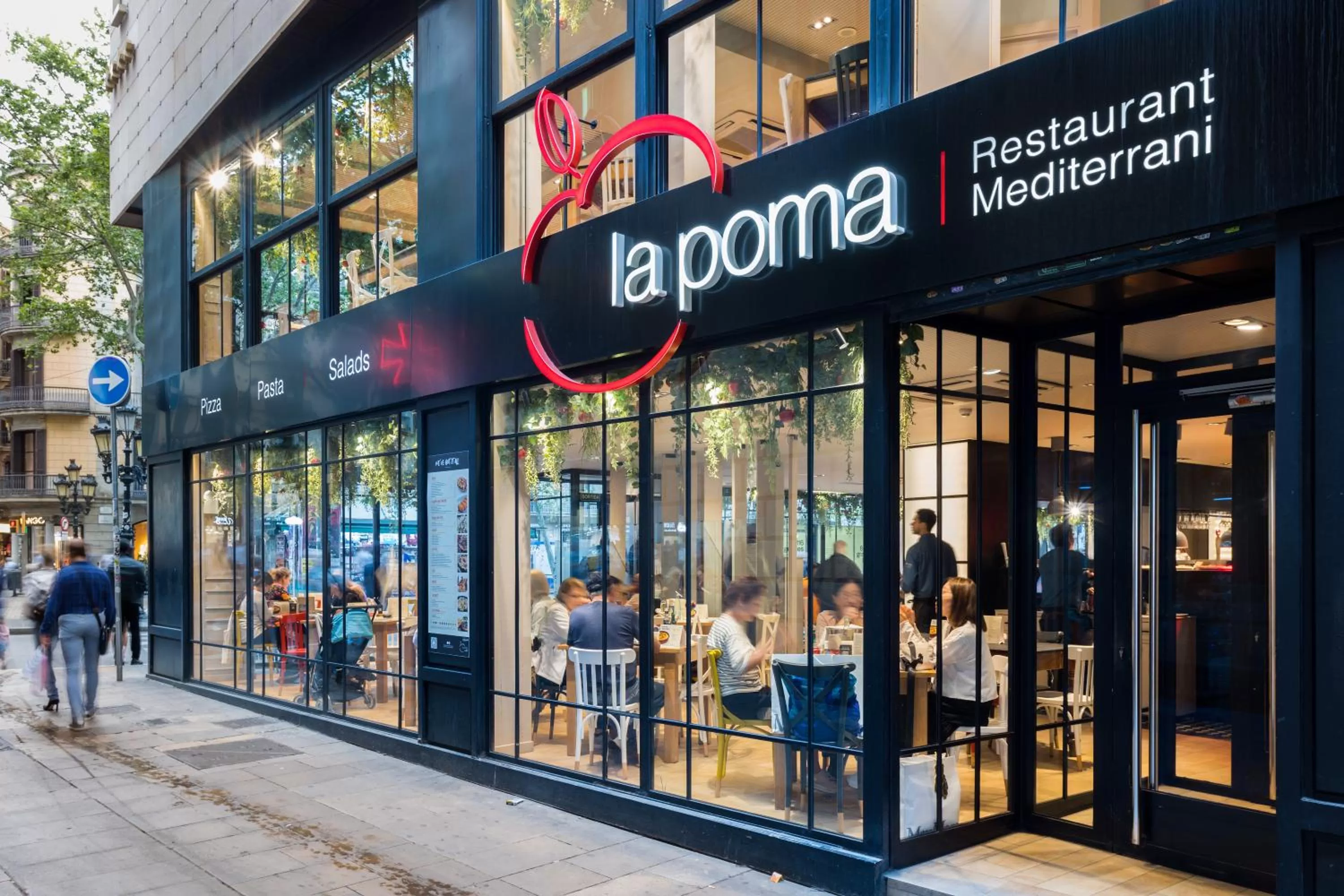 Restaurant/places to eat in Royal Ramblas