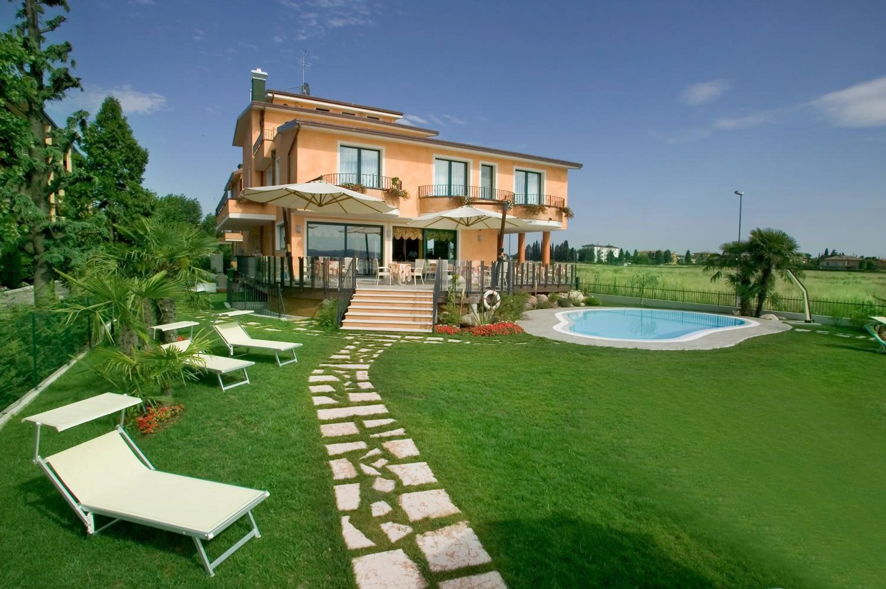 Garden in Hotel La Rondine