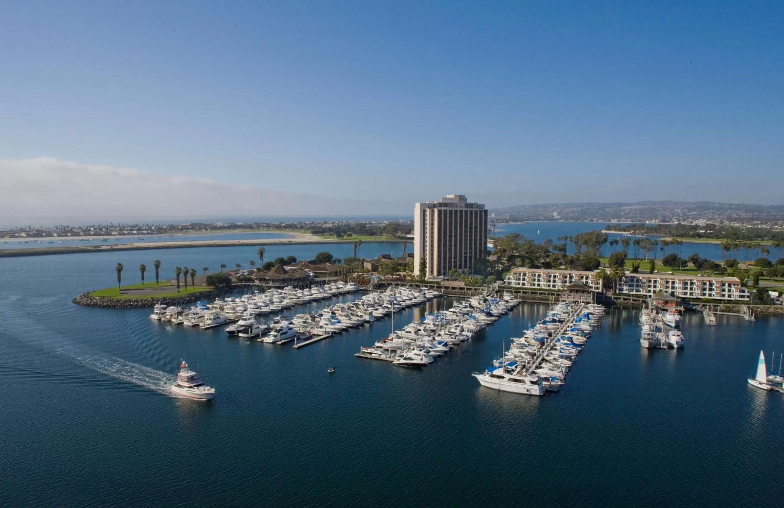 Property building in Hyatt Regency Mission Bay Spa and Marina