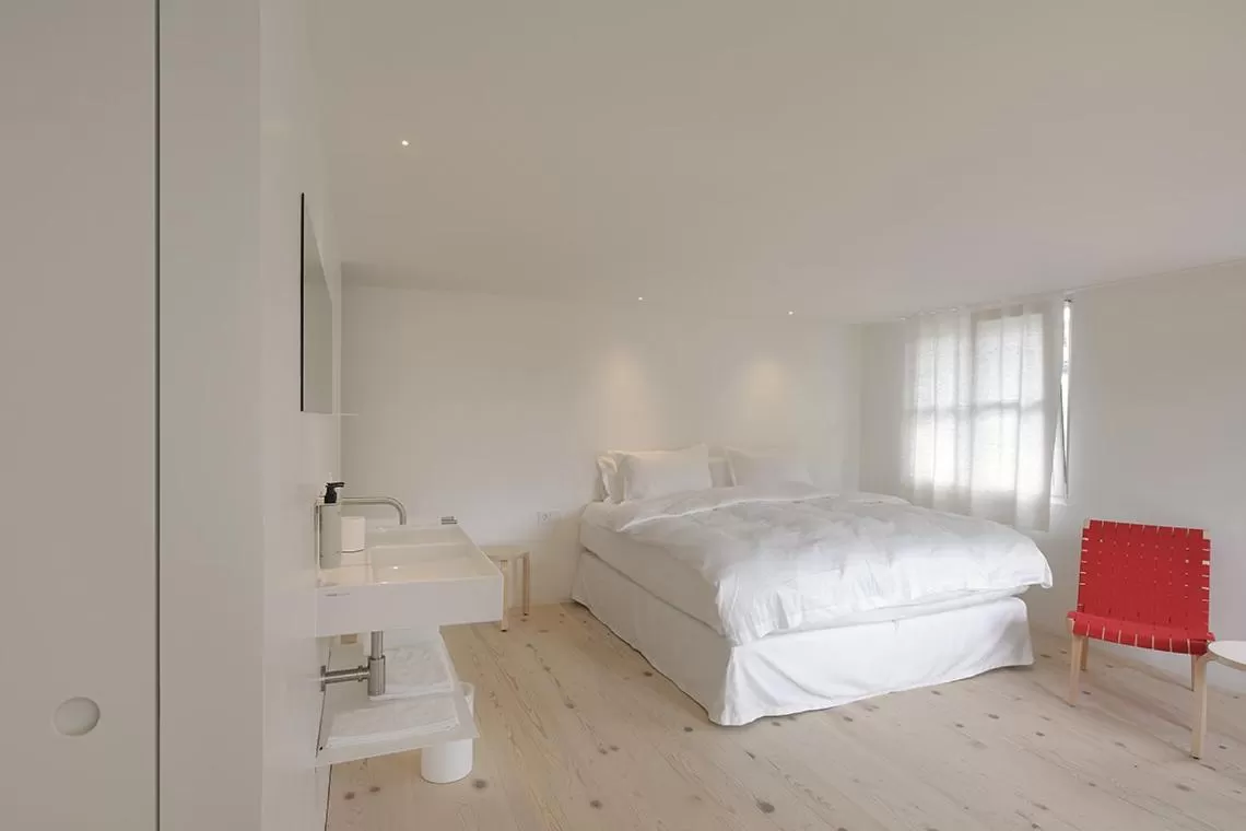 Photo of the whole room, Bed in BAR10ZIMMER