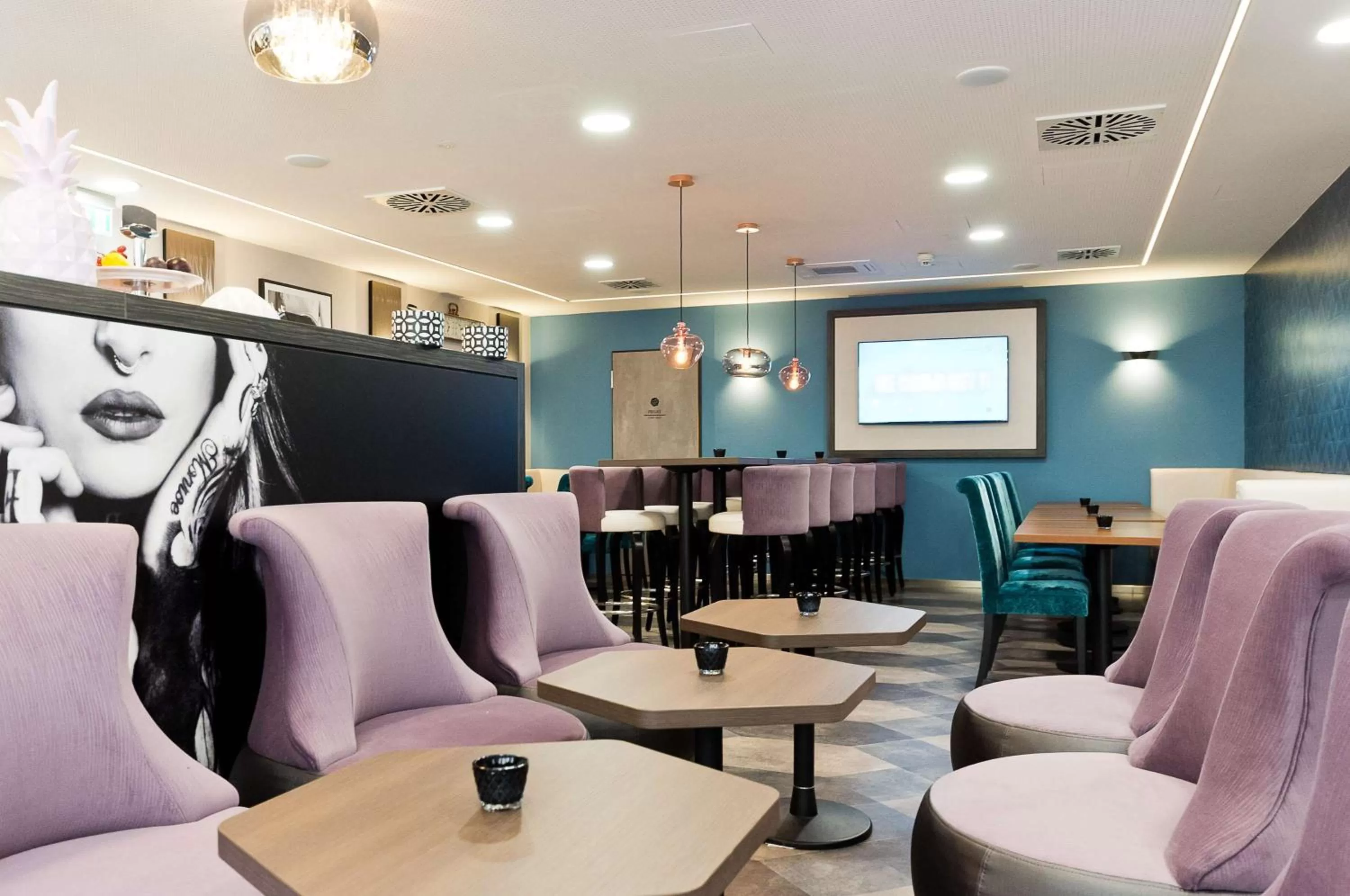 Breakfast in elaya hotel munich city