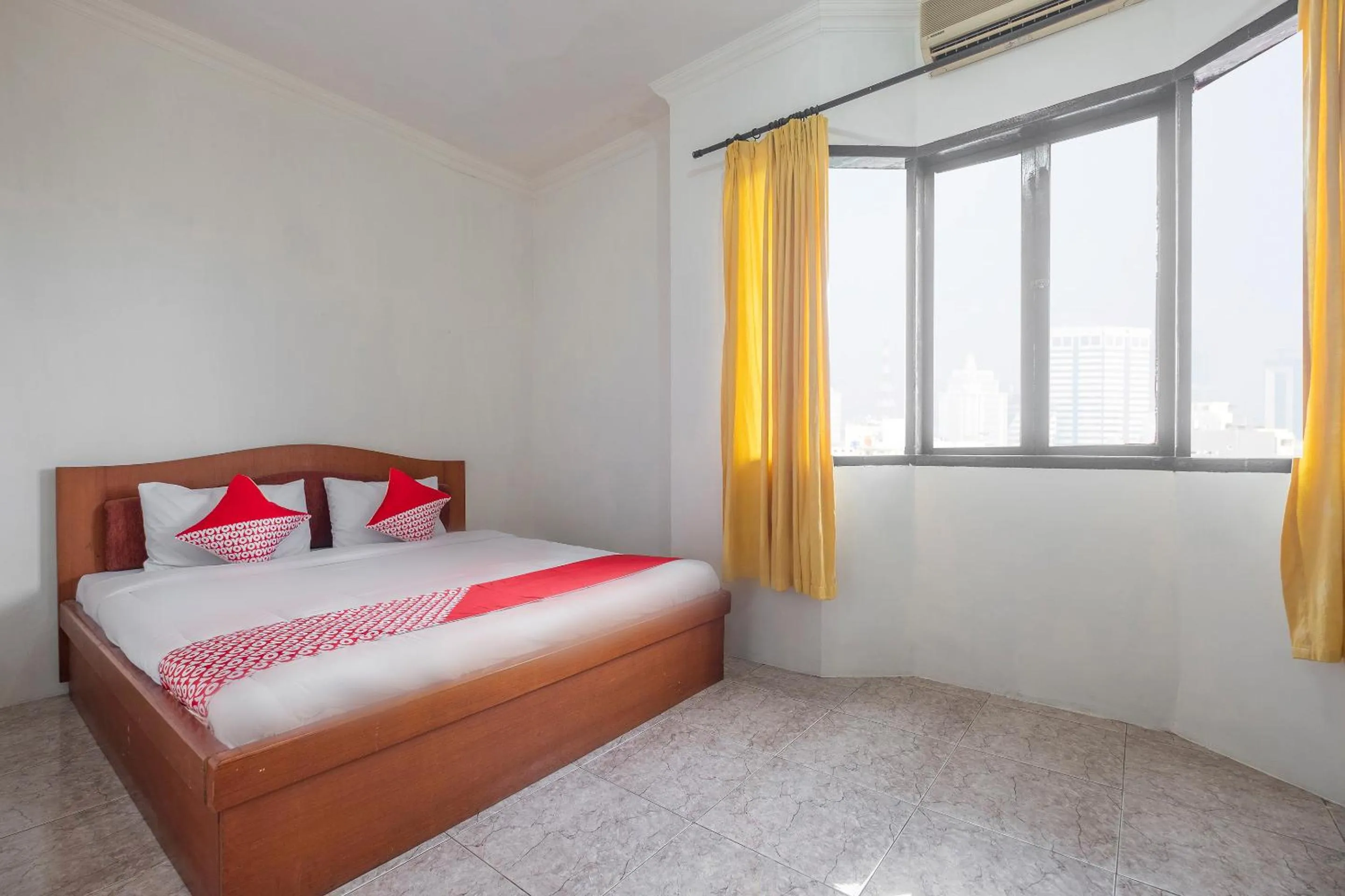 Standard Double Room in Super OYO 2704 Hotel Transit 2
