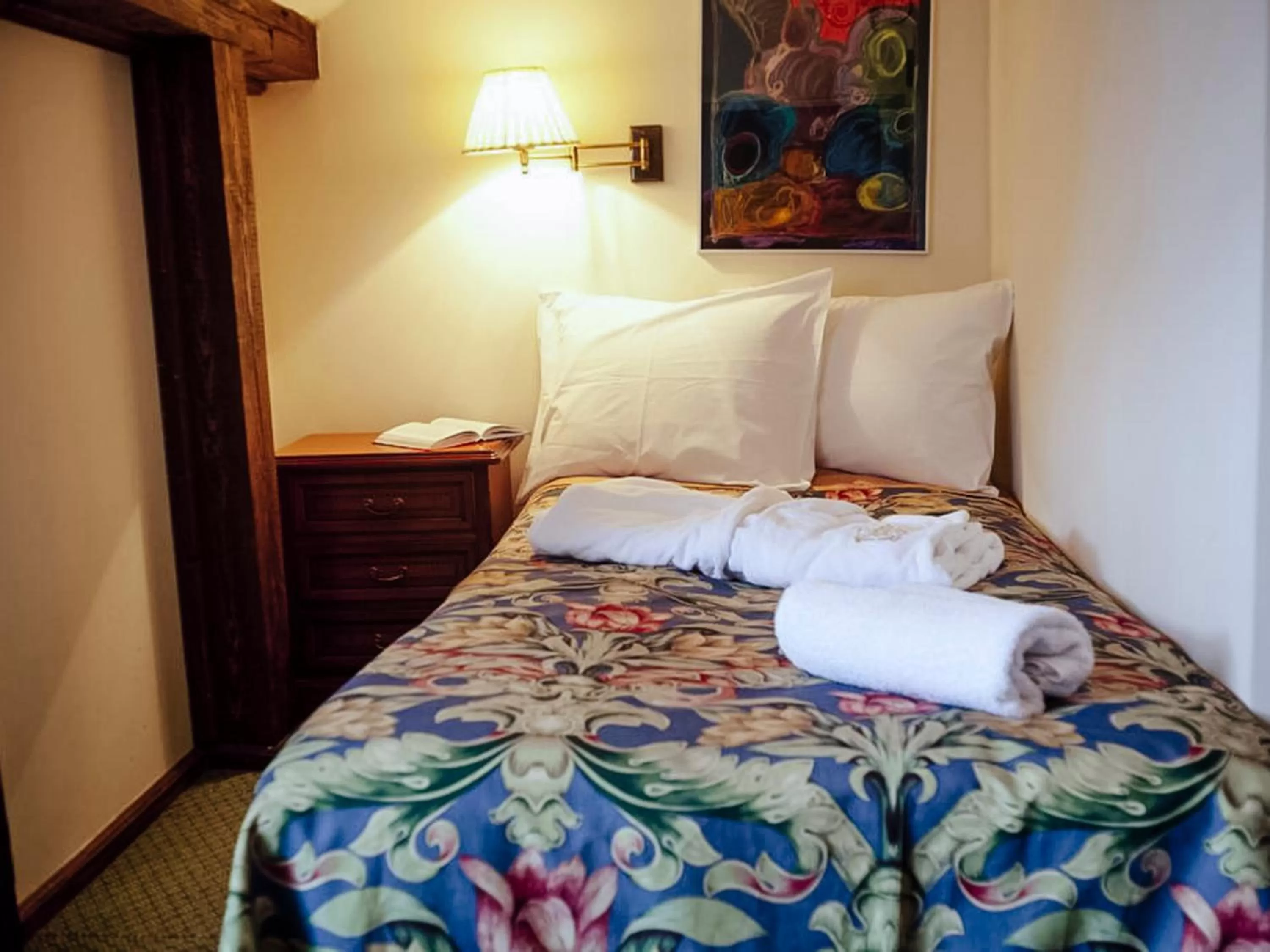 Bed in Miodosytnia Aparthotel