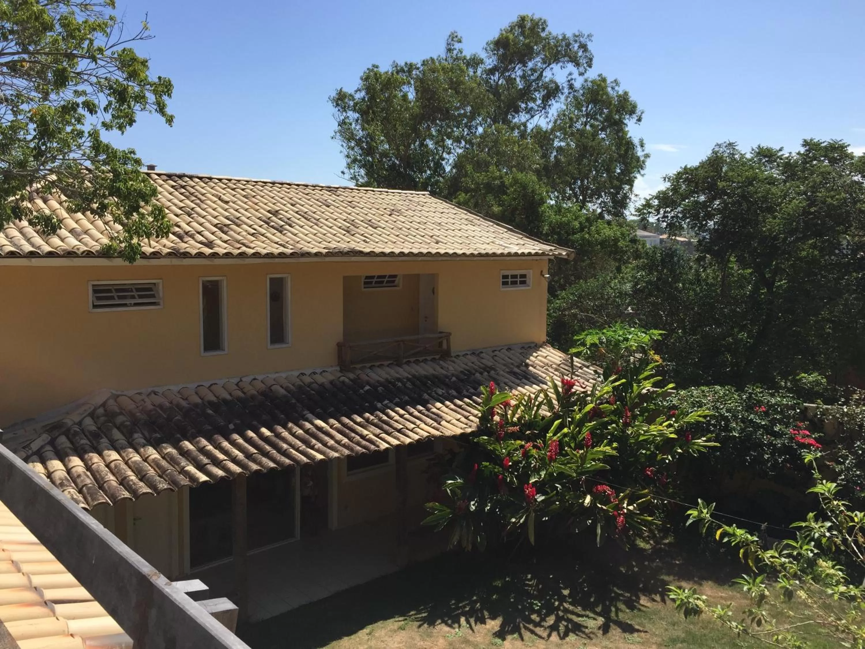 Facade/entrance, Property Building in Praia da Ferradurinha Guest House