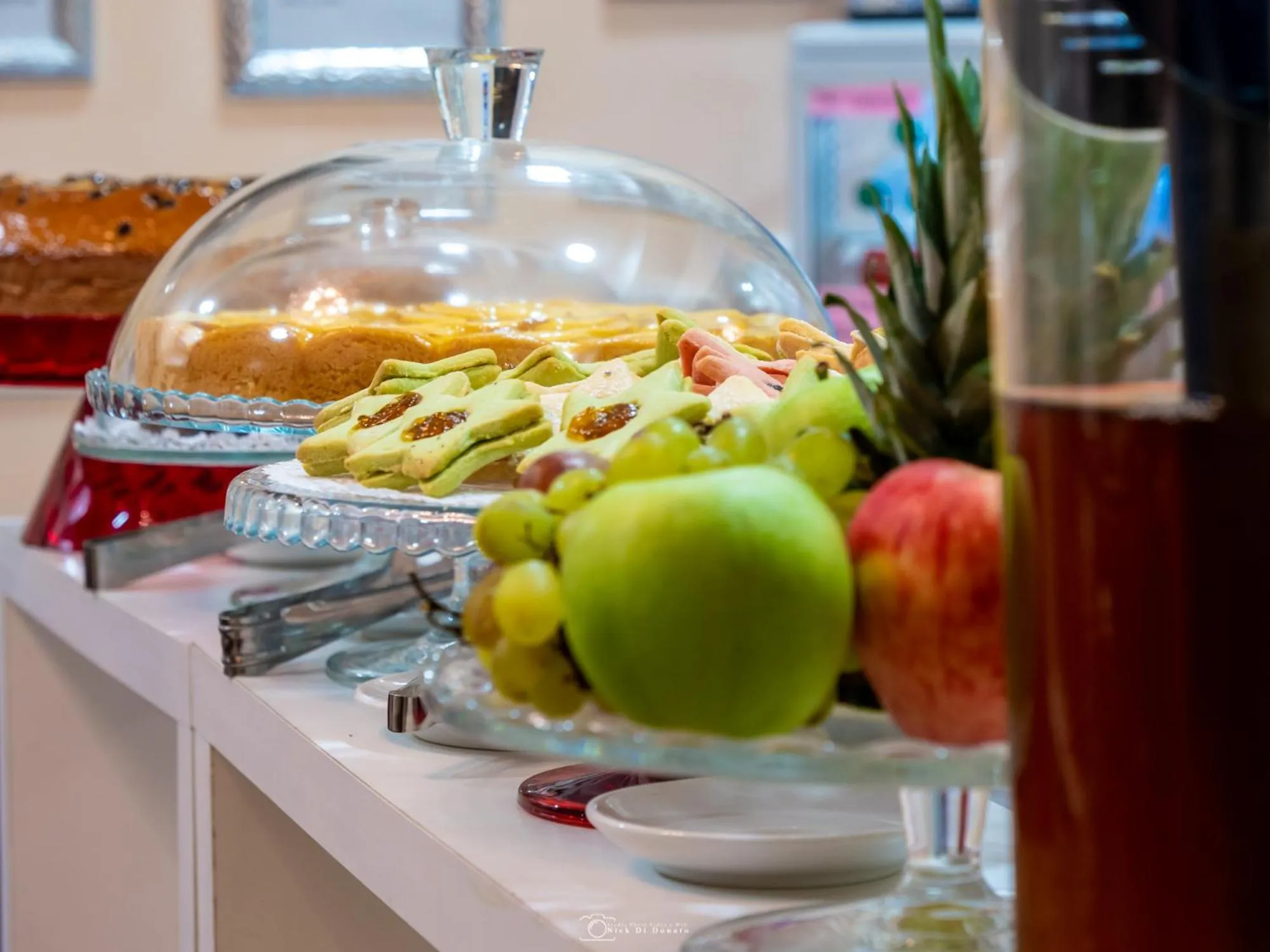 Food and drinks in Hotel Suite Caesar