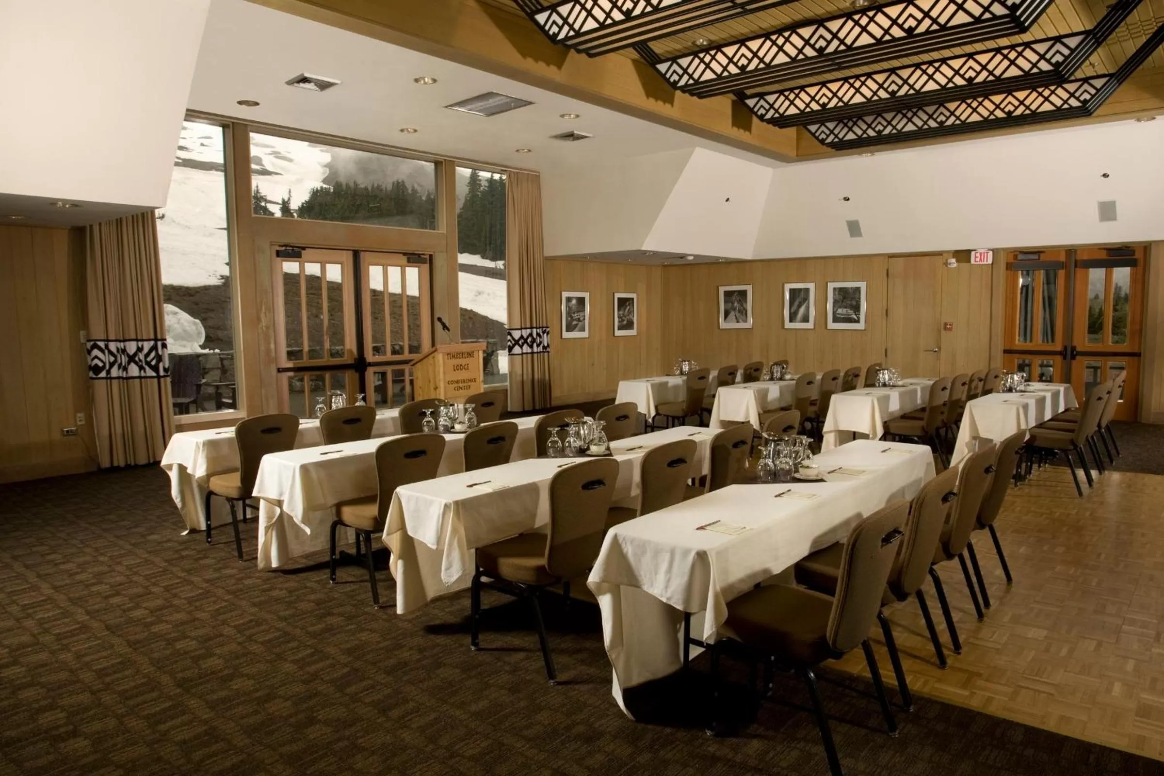 Banquet/Function facilities in Timberline Lodge