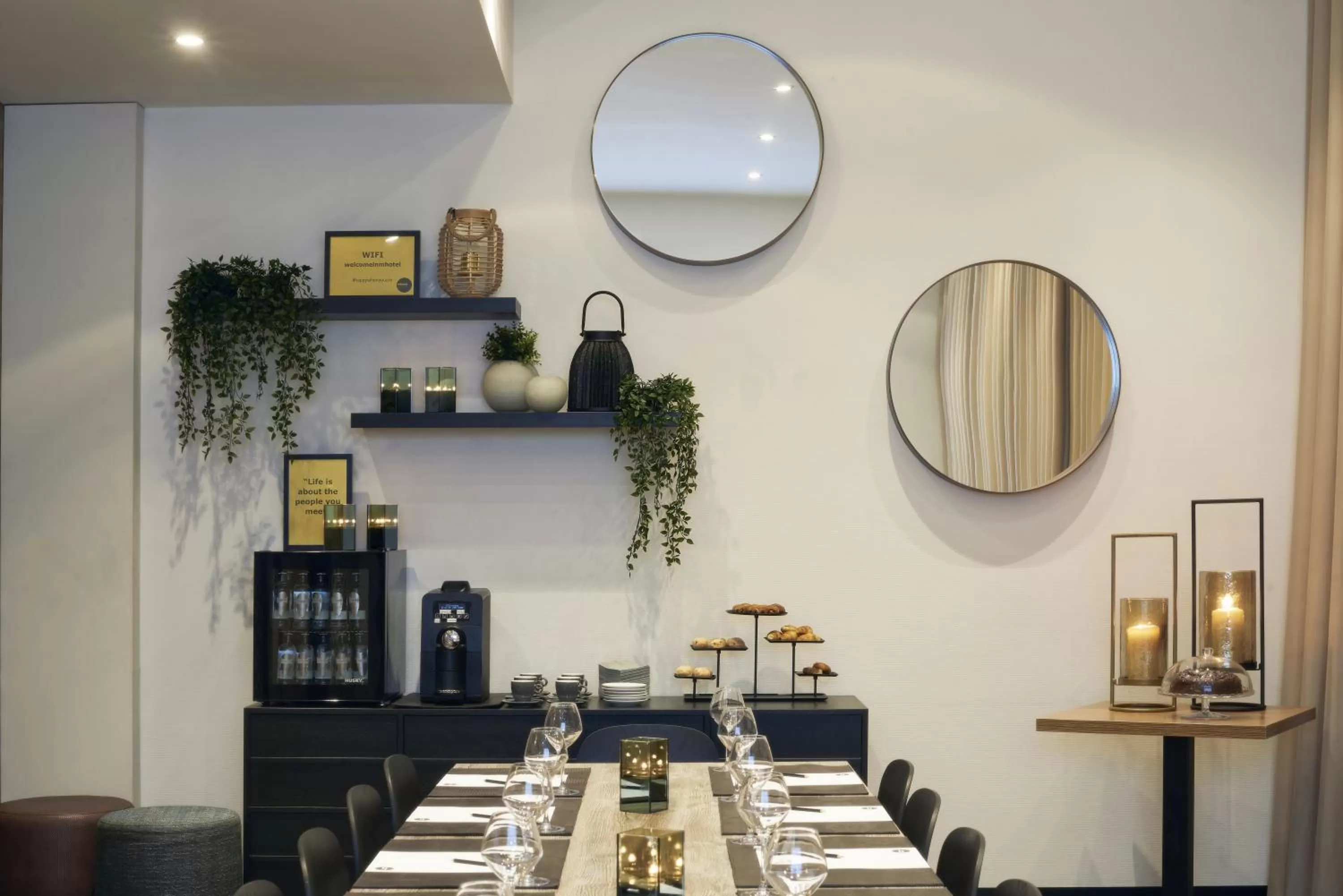 Business facilities in M Hotel