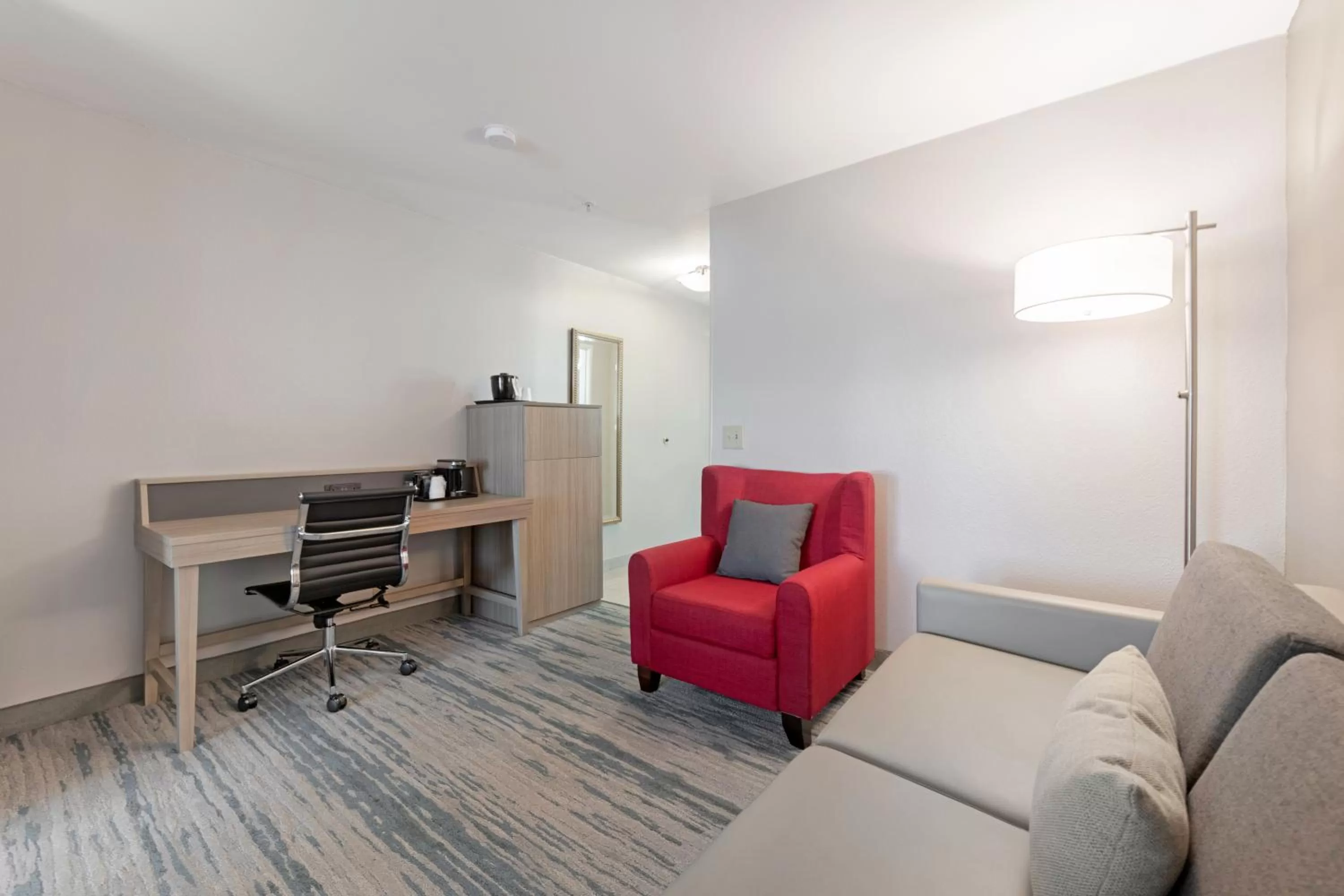 Bedroom in Country Inn & Suites by Radisson, Lewisville, TX