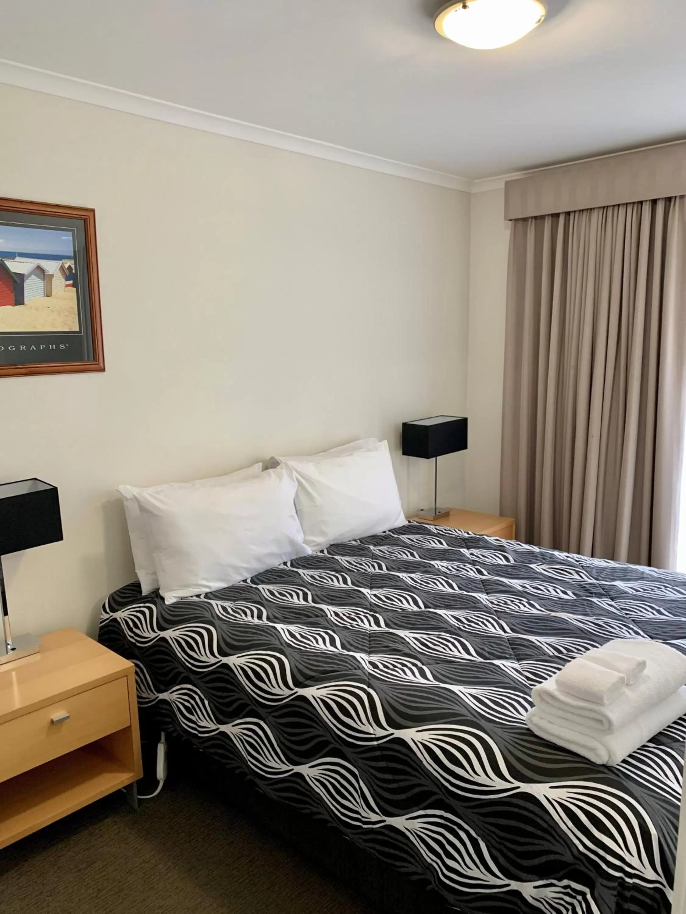 Bed in Seahorse Motel Cowes