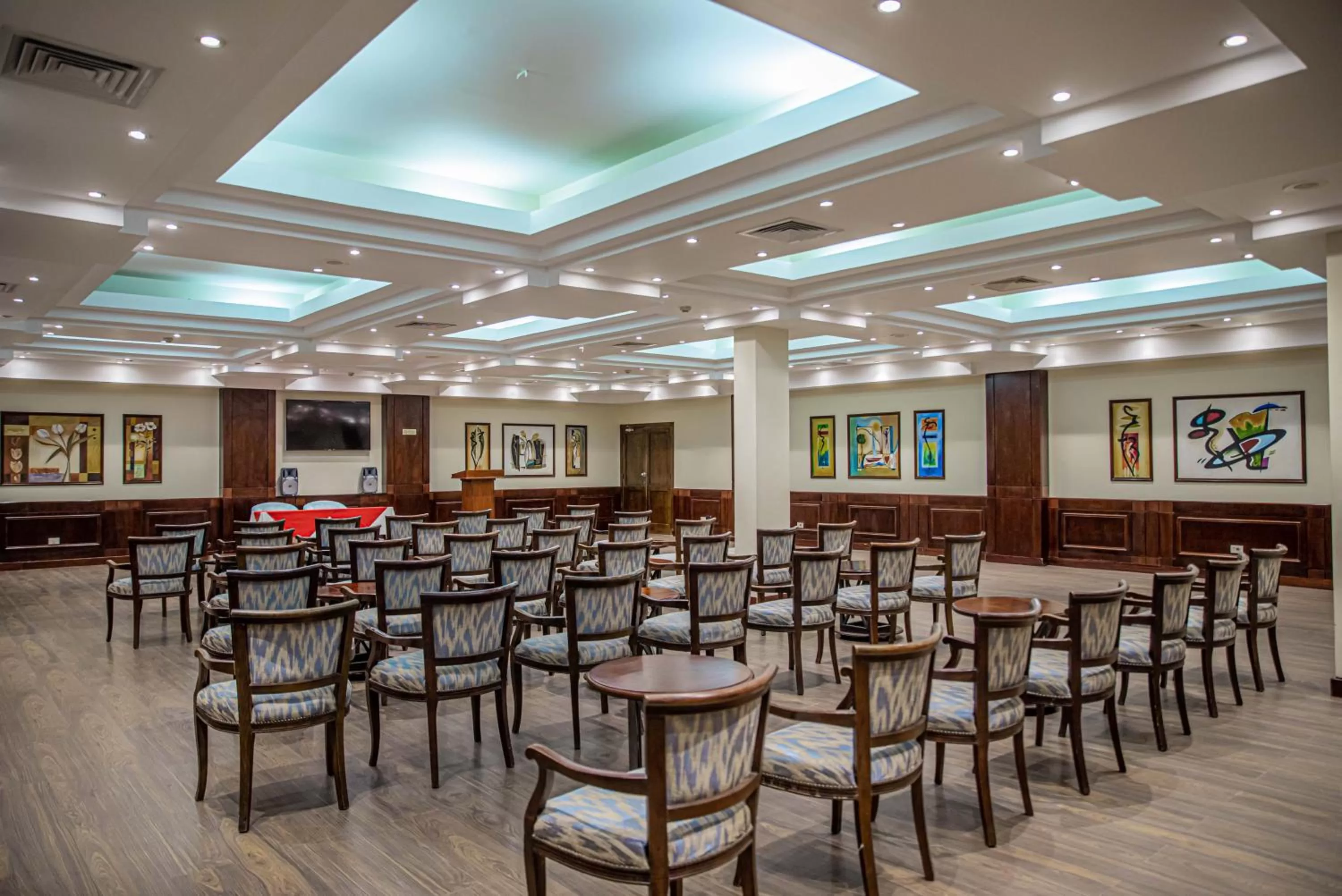 Palm Beach Resort Families and Couples only