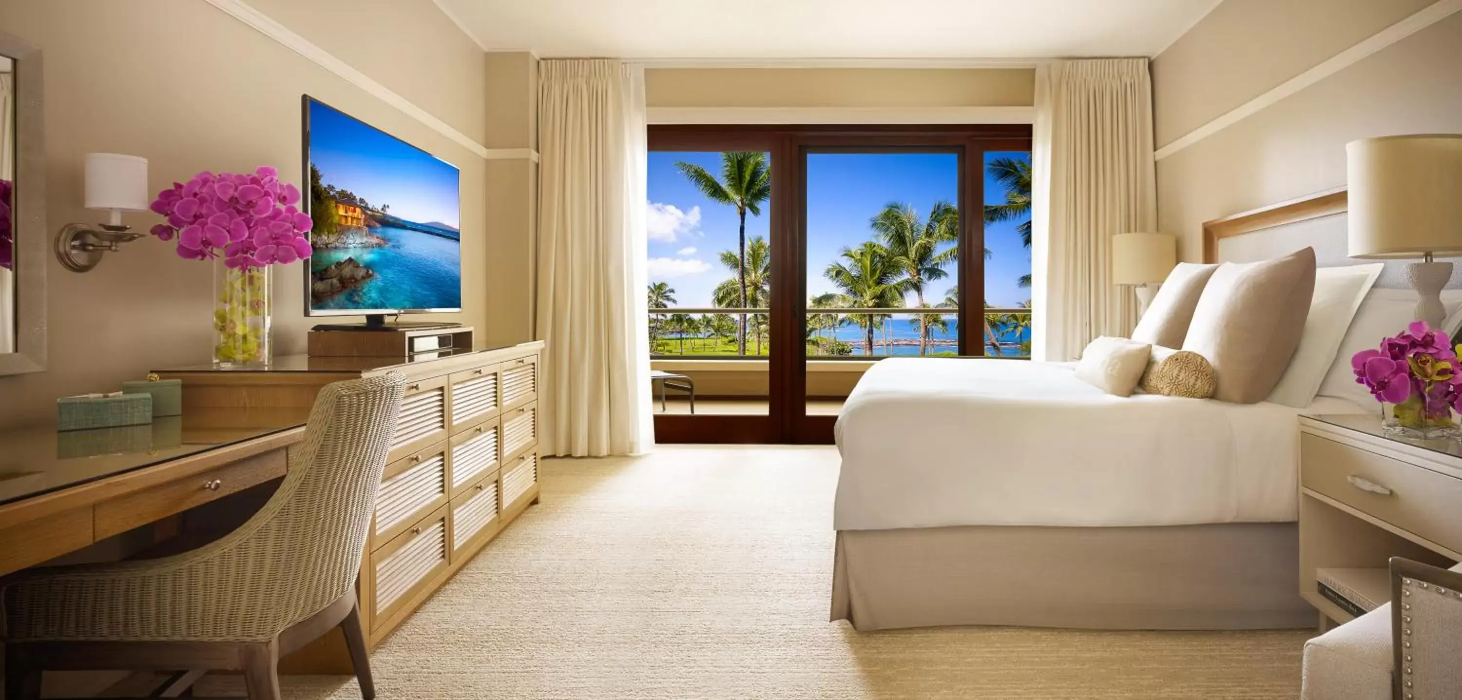 Three-Bedroom Suite with Ocean View in Montage Kapalua Bay Three-Bedroom Suite with Ocean View in Montage Kapalua Bay