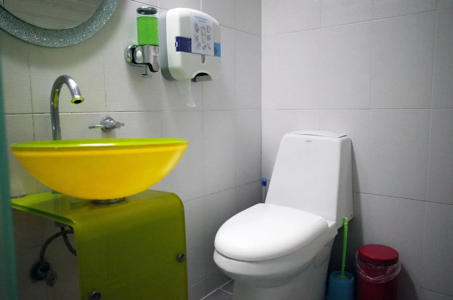 Toilet in YaKorea Hostel Gangnam