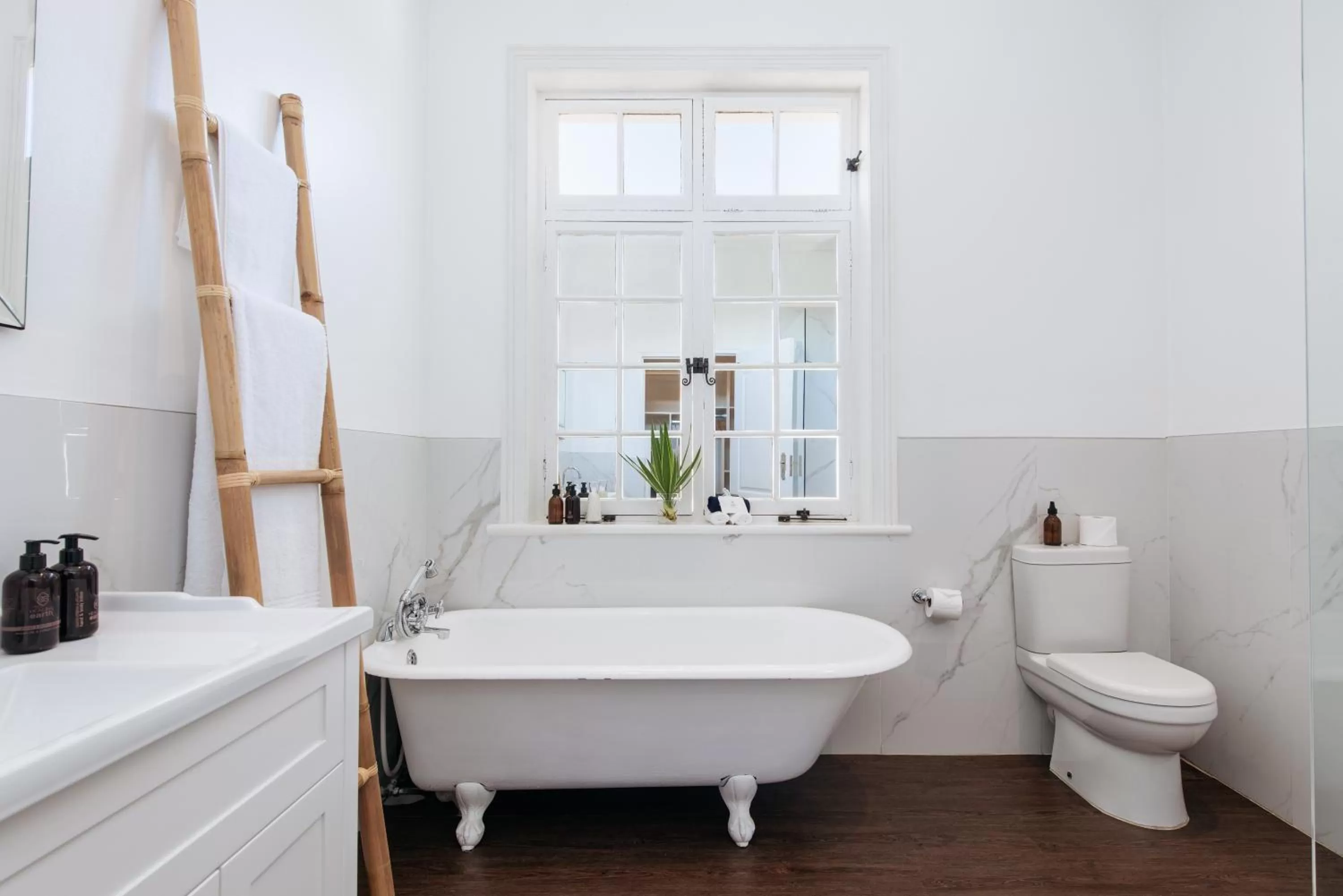 Deluxe Room in River Manor Boutique Hotel by The Living Journey Collection