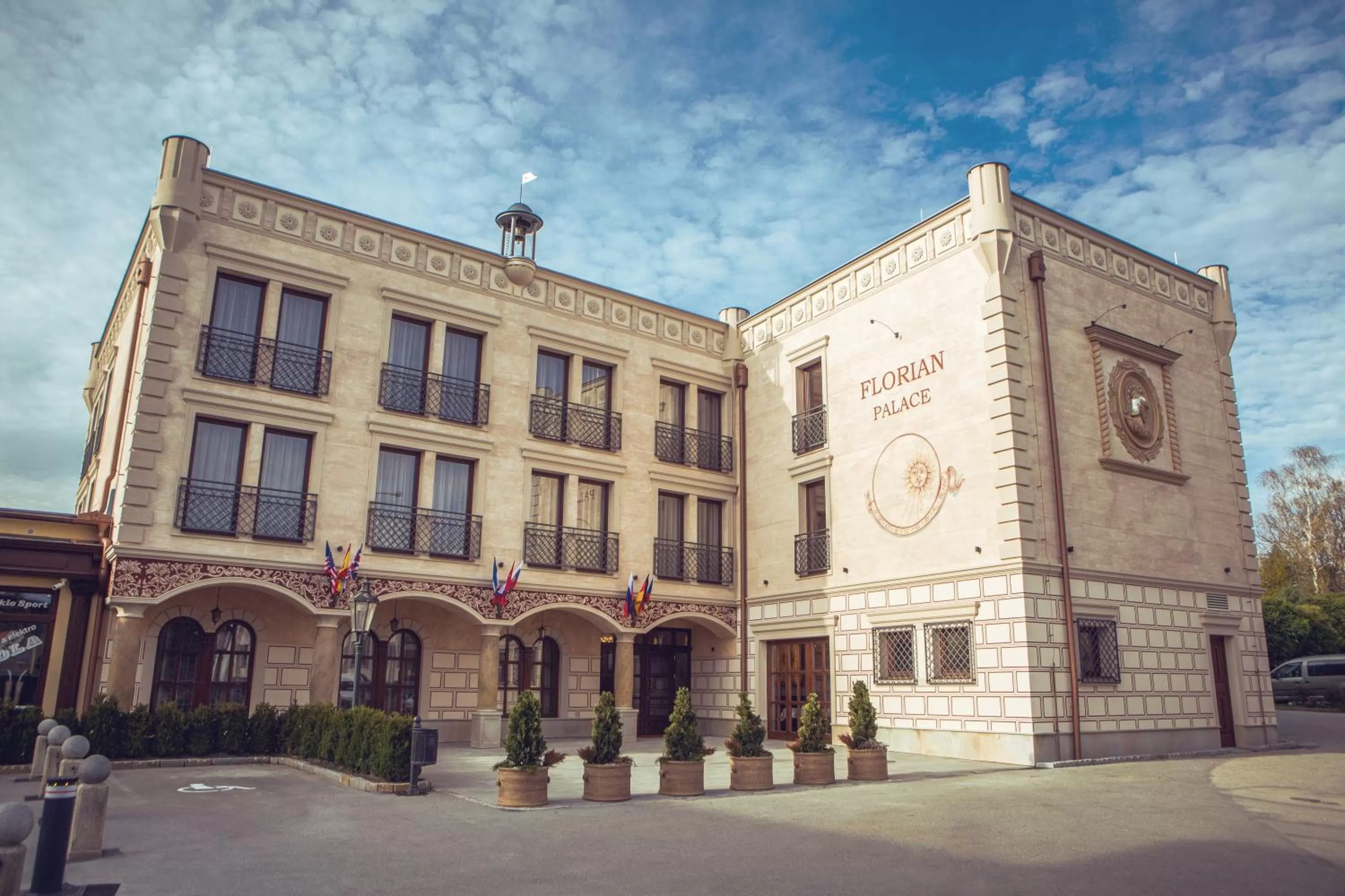 Facade/entrance in Hotel Florian Palace