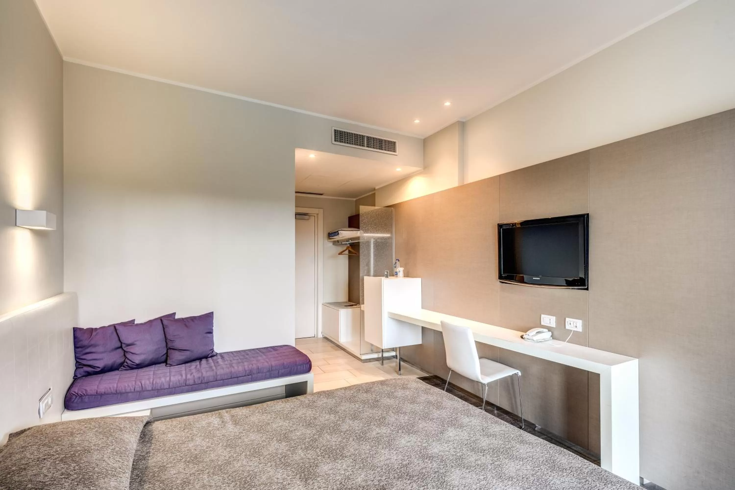 Bedroom in Hotel Isola Sacra Rome Airport